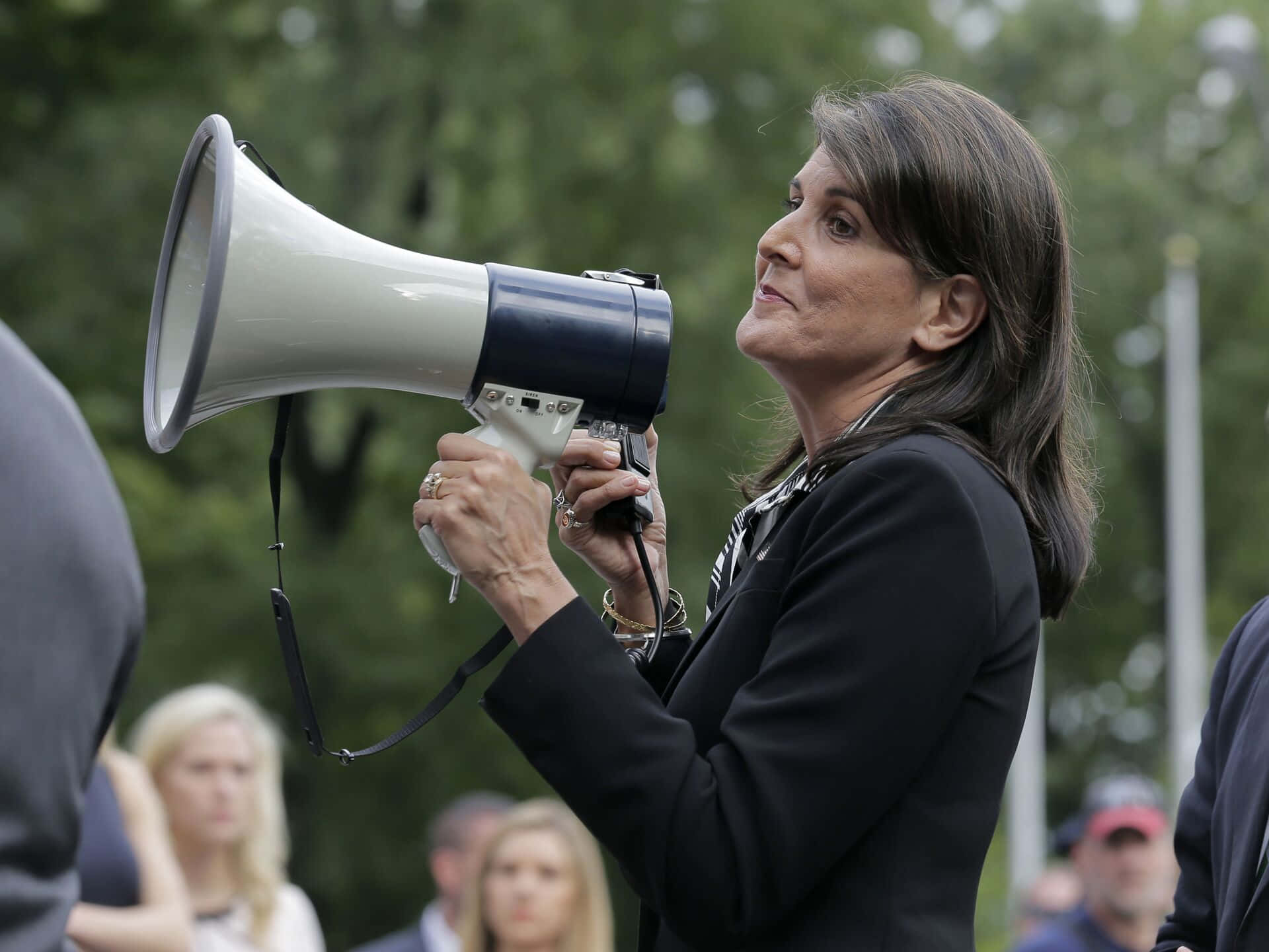 Nikki Haley, megaphone, black blazer, Full HD Desktop Wallpaper