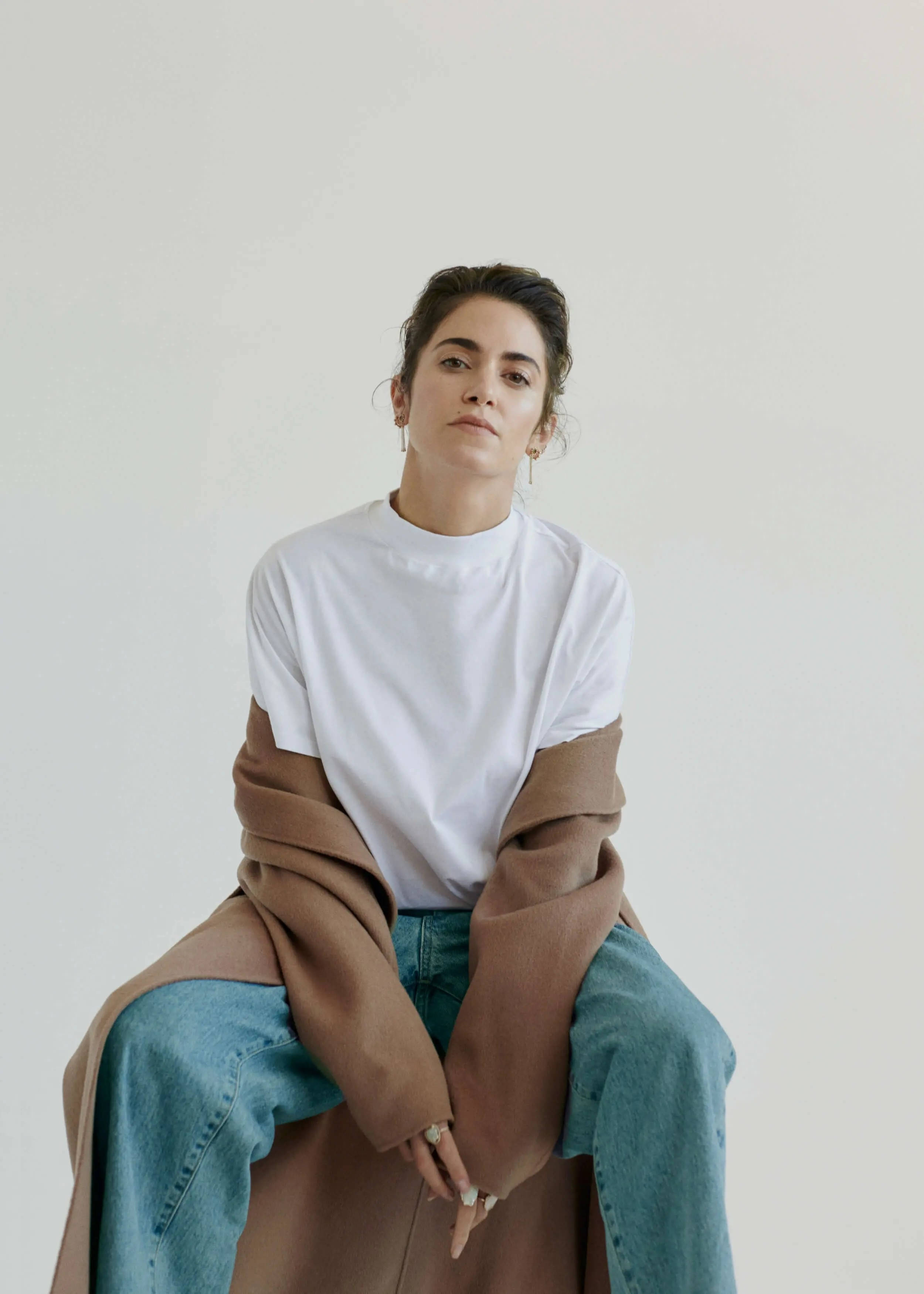 Nikki Reed, white tee, blue jeans, 2K Phone Wallpaper