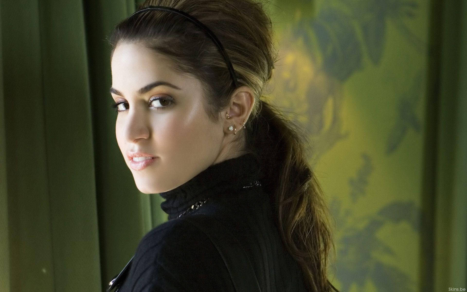 Nikki Reed, ponytail, headband, Full HD Desktop Wallpaper