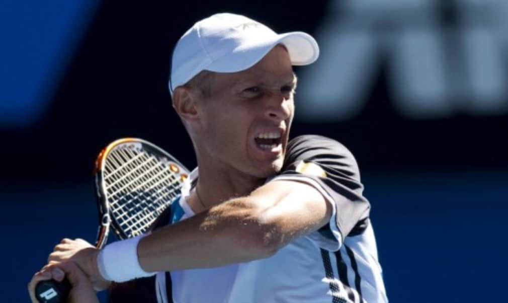 Nikolay Davydenko, white cap, white shirt, SD Desktop Wallpaper