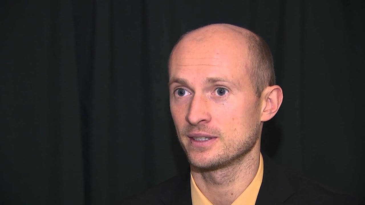 Nikolay Davydenko, black suit, yellow shirt, HD Desktop Wallpaper