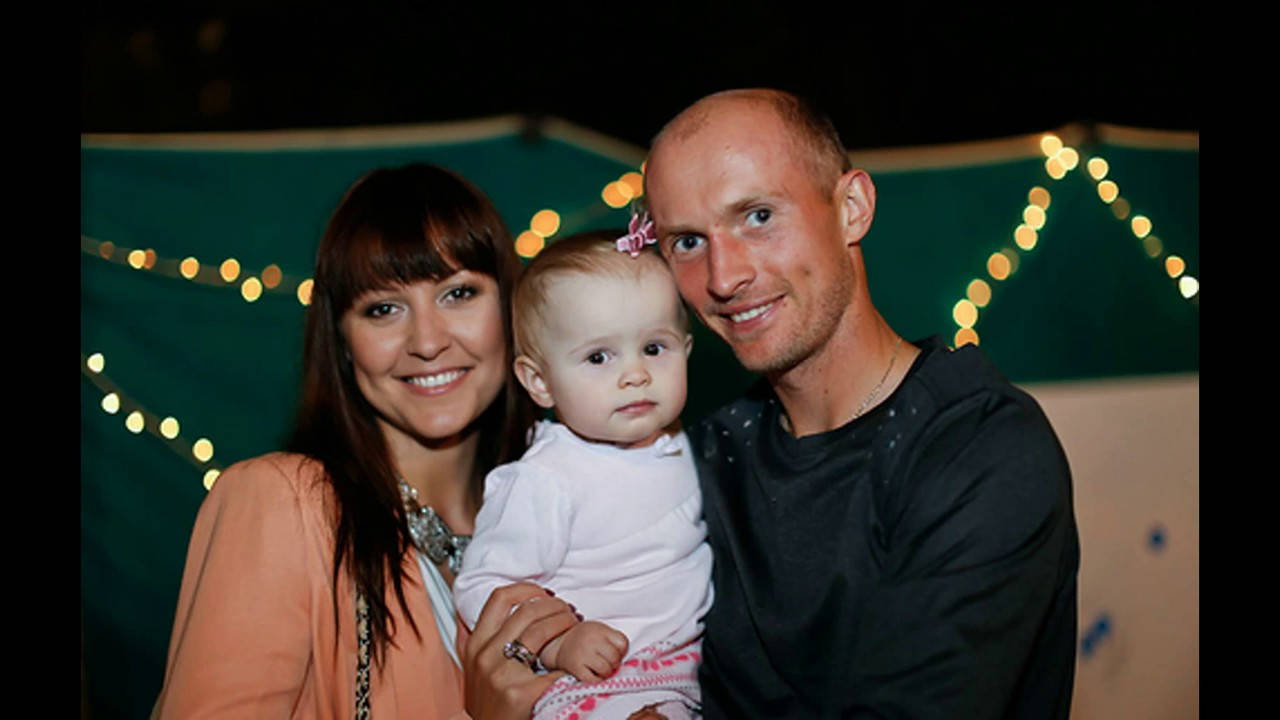 Nikolay Davydenko, family, string lights, HD Desktop Wallpaper