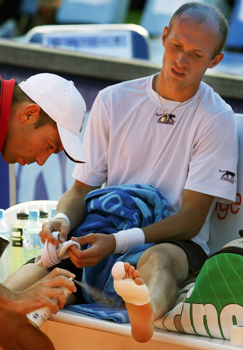 Nikolay Davydenko, tennis player, bench, HD Phone Wallpaper