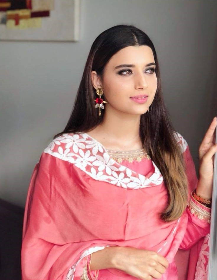 Nimrat Khaira, pink, embroidered outfit, SD Phone Wallpaper
