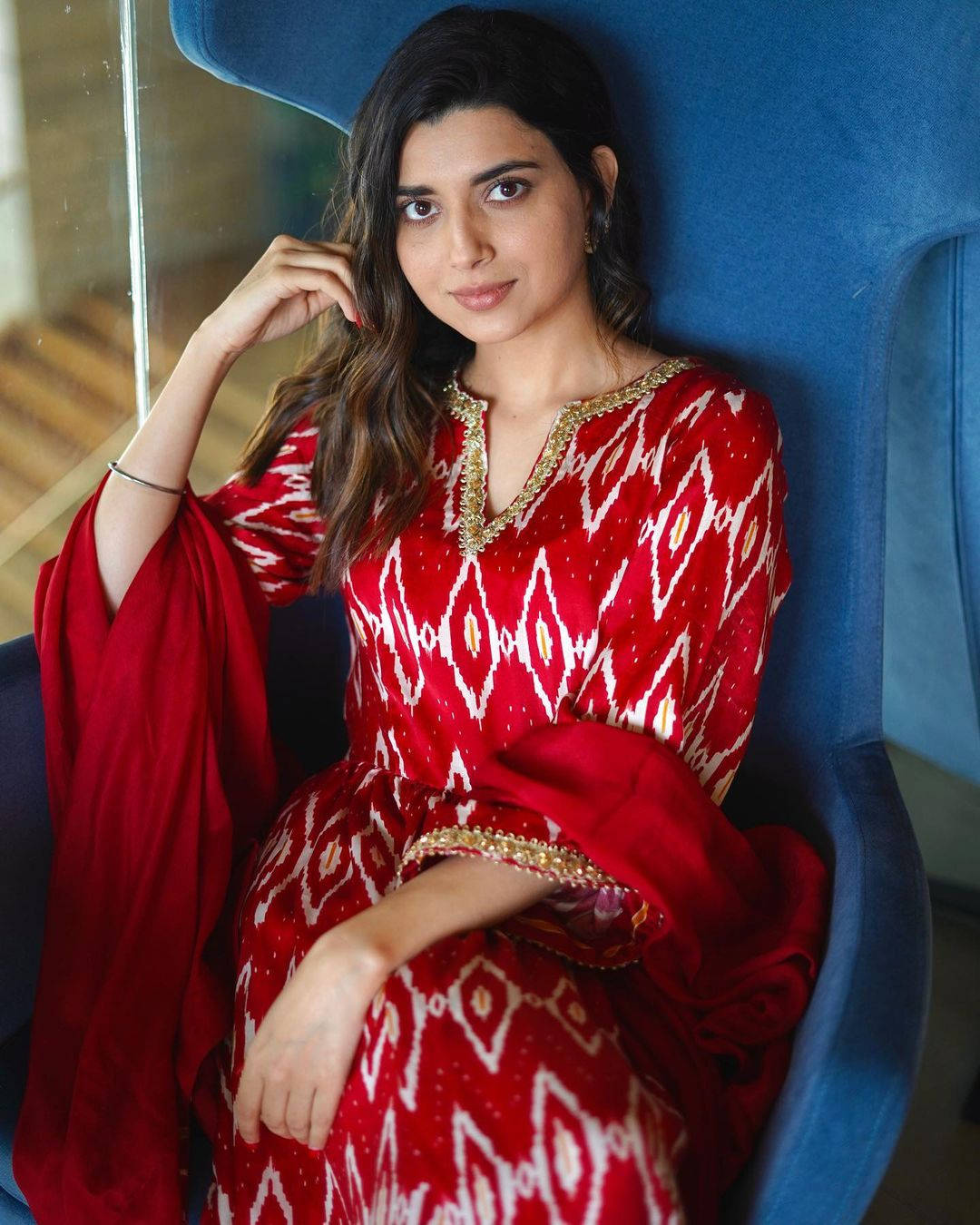 Nimrat Khaira, red patterned dress, gold trim, HD Phone Wallpaper