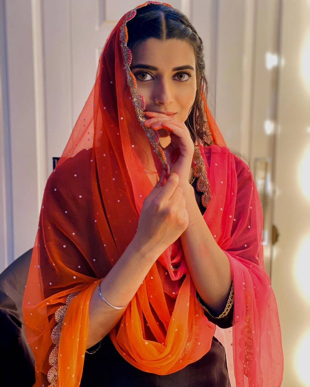 Nimrat Khaira, red veil, vibrant orange and red embroidered dupatta, HD Phone Wallpaper