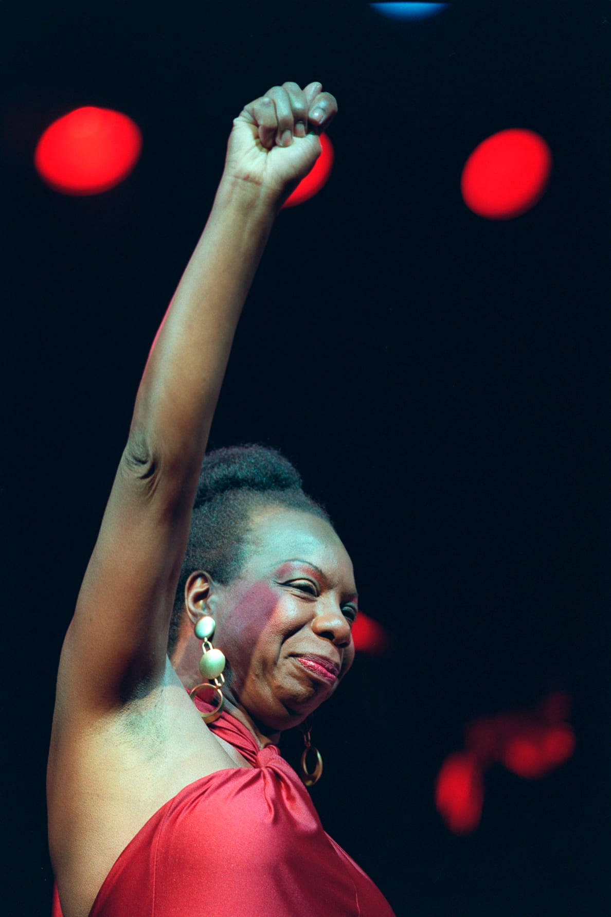Nina Simone, red dress, raising fist, HD Phone Wallpaper