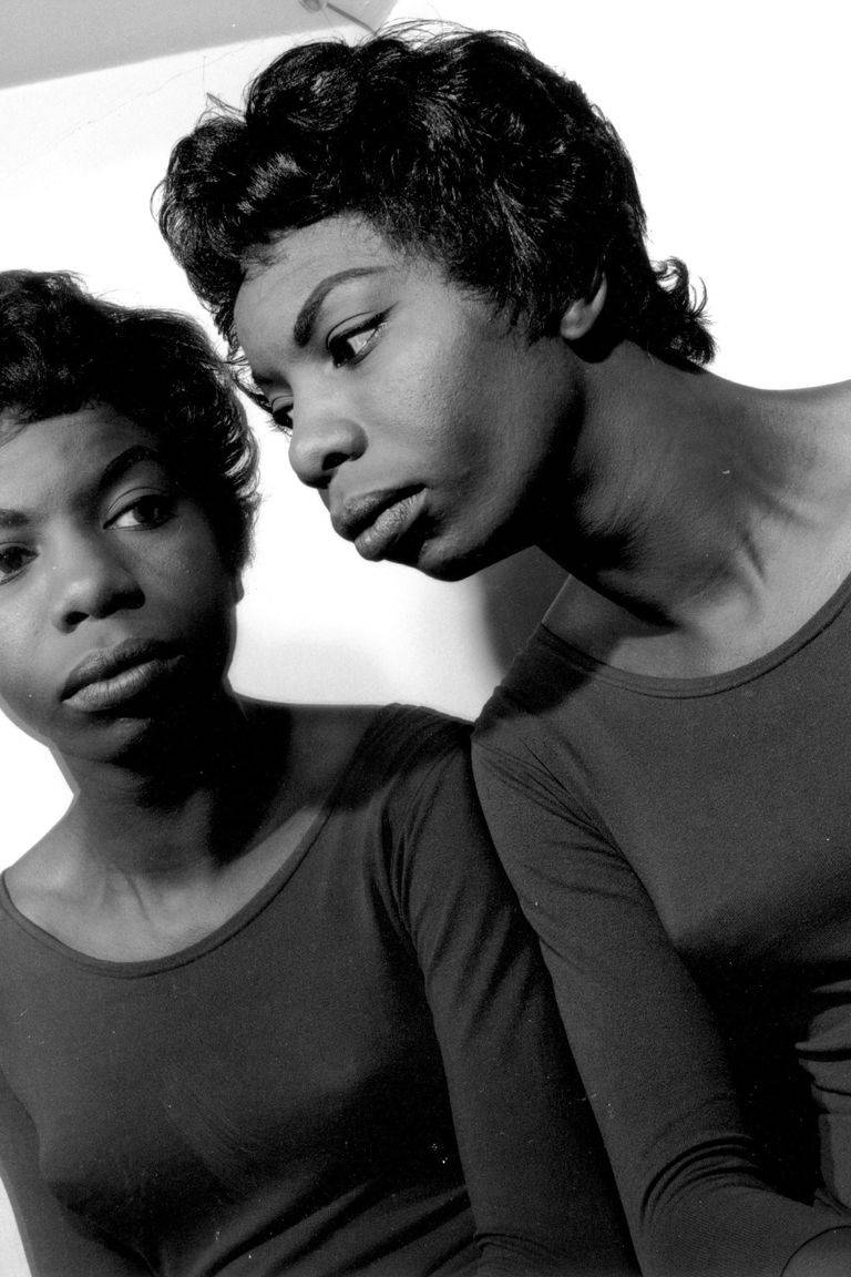 Nina Simone, mirror portrait session, black and white, SD Phone Wallpaper