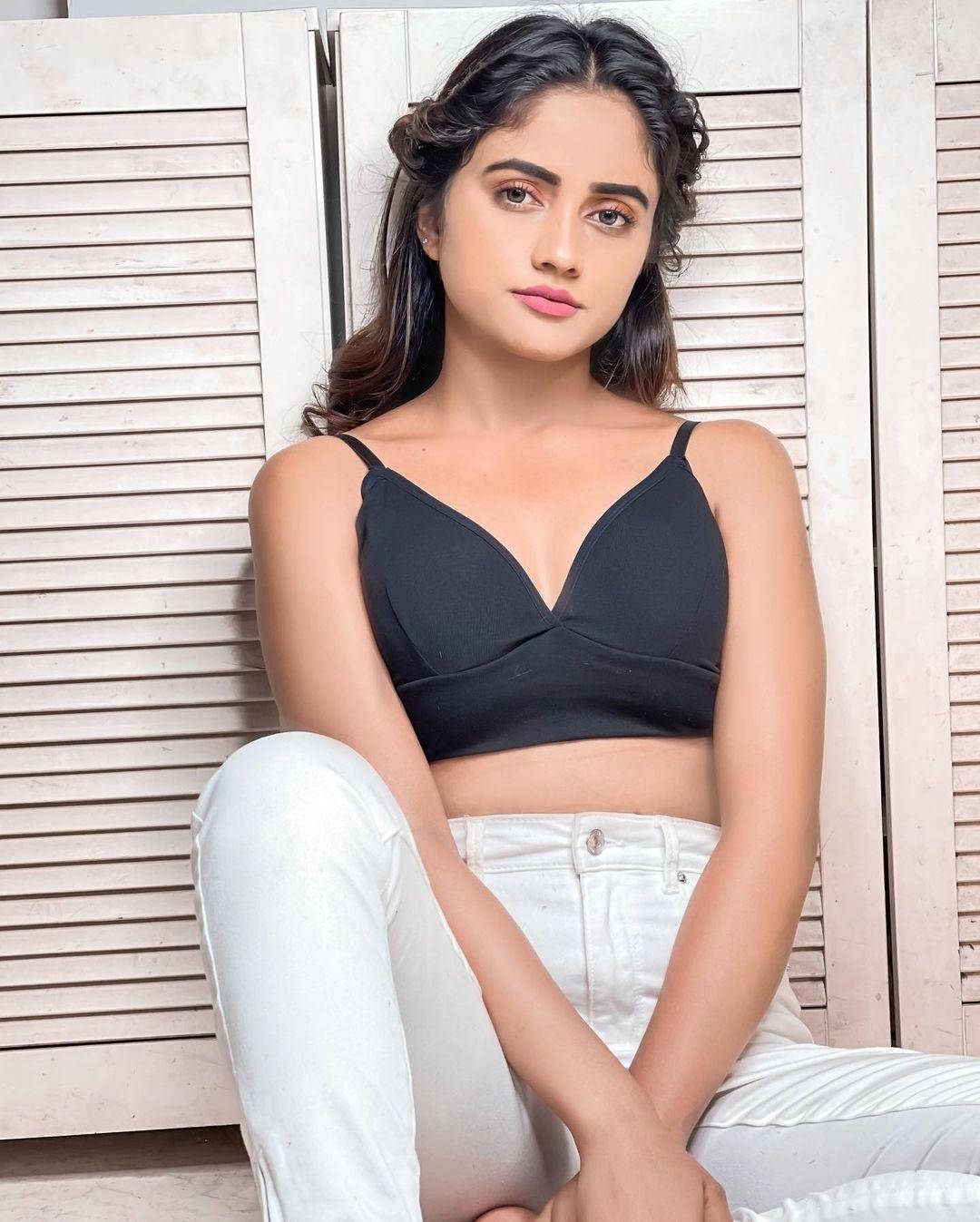 Nisha Guragain, black crop top, white pants, HD Phone Wallpaper