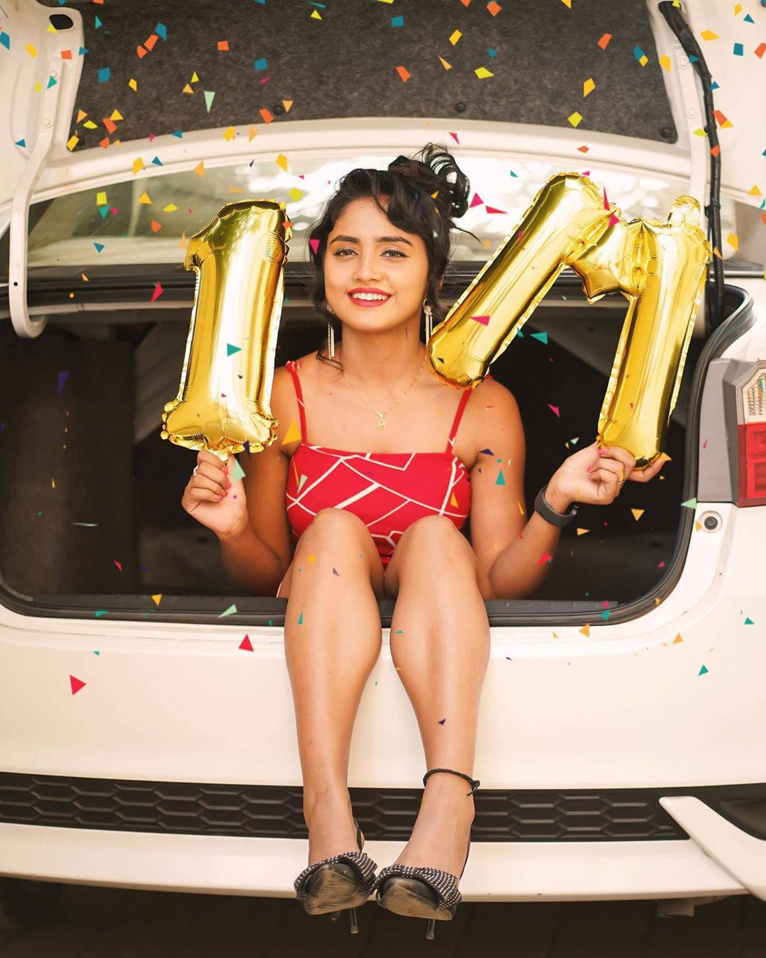 Nisha Guragain, gold '17' balloons, red dress, HD Phone Wallpaper