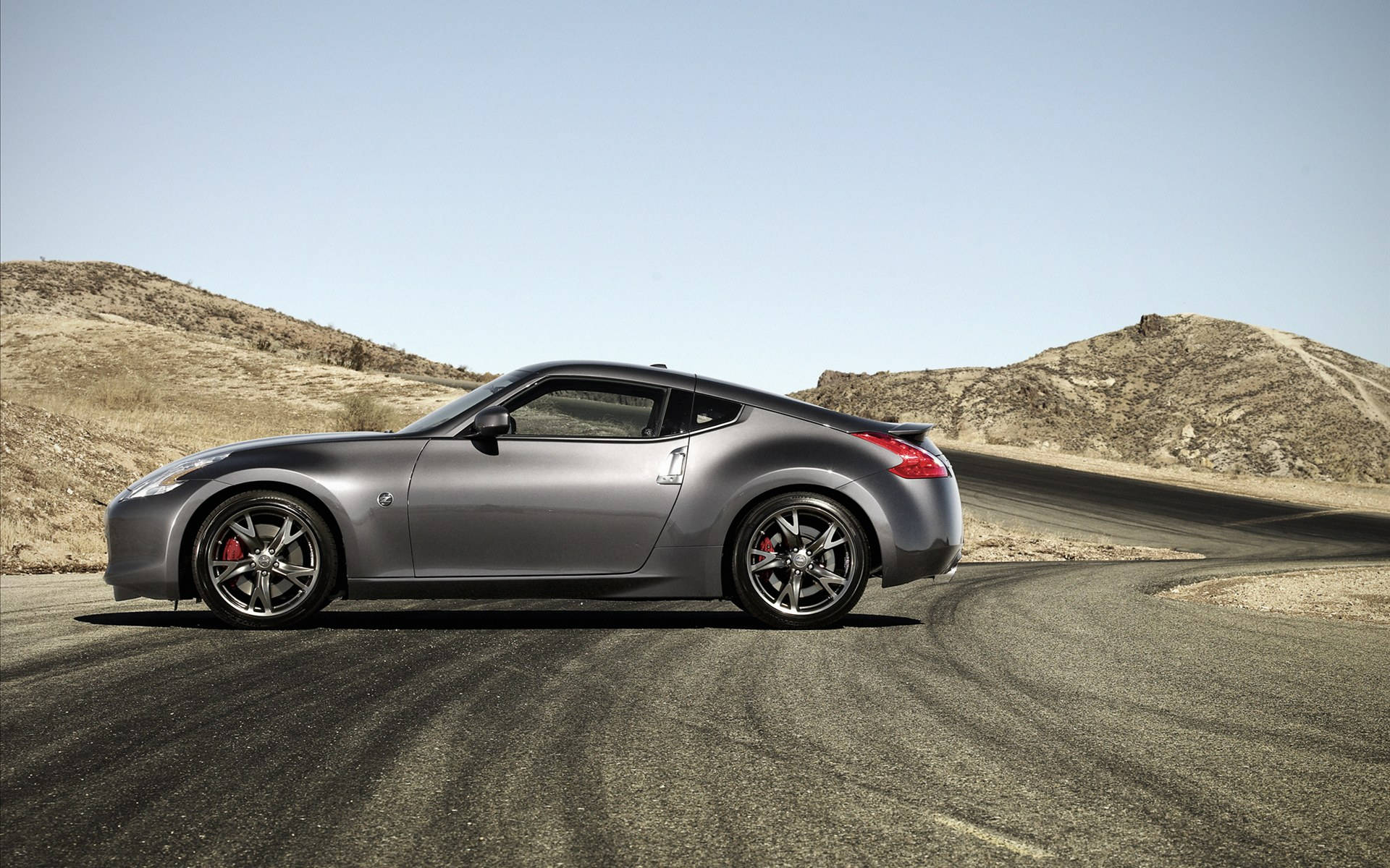Nissan 370Z, silver, red brake calipers, Full HD Desktop Wallpaper