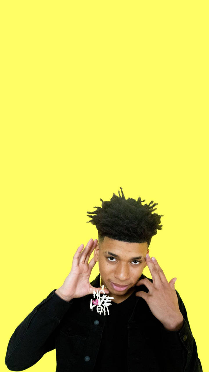 yellow minimalist nle choppa, spiky hair, black jacket, HD Phone Wallpaper