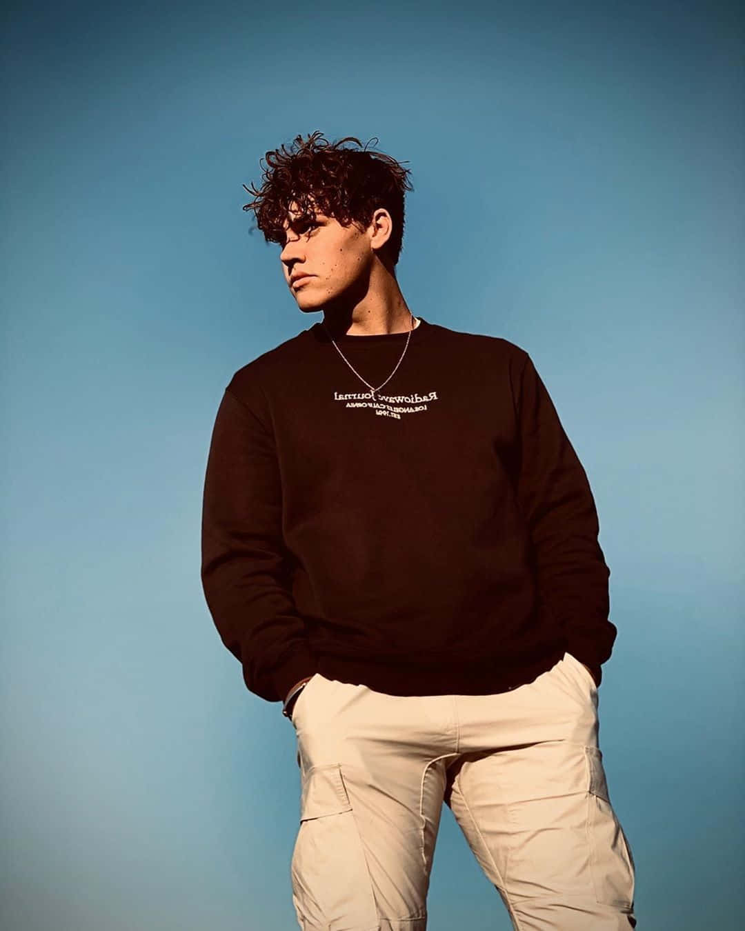 Noah Beck, black sweatshirt, beige cargo pants, HD Phone Wallpaper