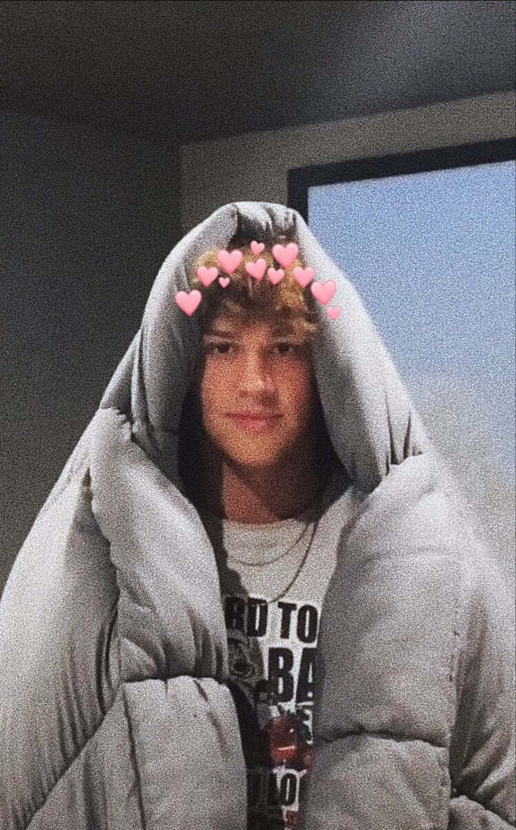 Noah Beck, gray hoodie, pink heart emojis, SD Phone Wallpaper