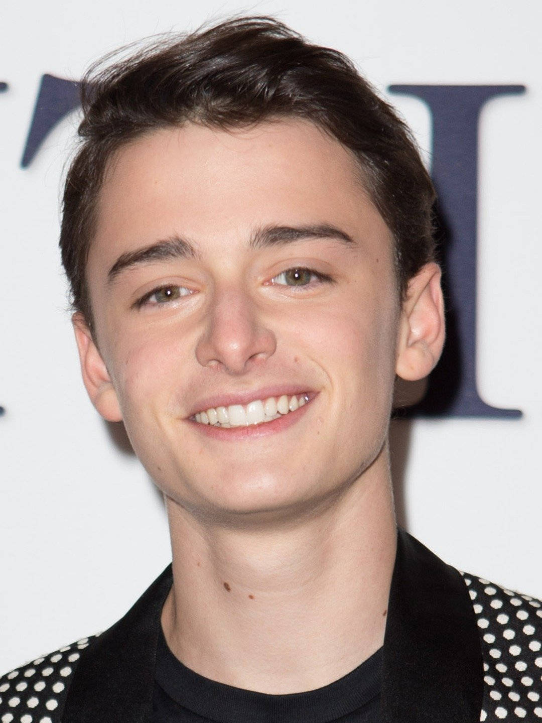Noah Schnapp, black jacket, white polka dots, HD Phone Wallpaper