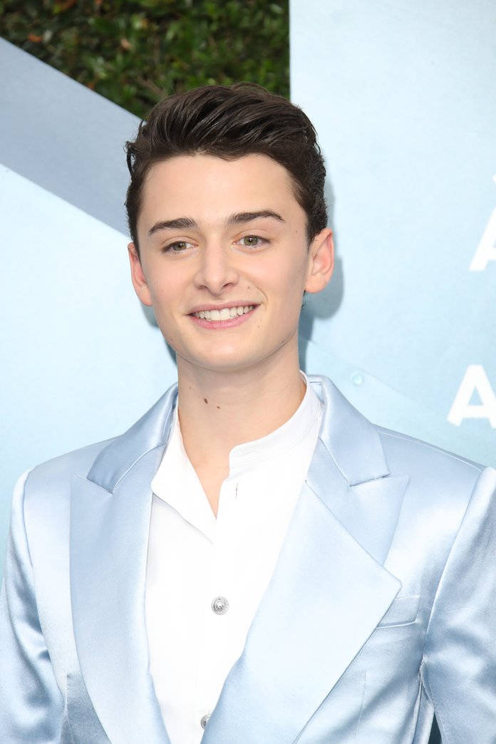 Noah Schnapp, dusty blue suit, light blue satin suit, SD Phone Wallpaper