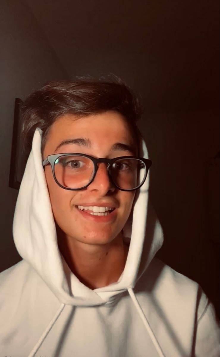 Noah Schnapp, eyeglasses, white hoodie, SD Phone Wallpaper