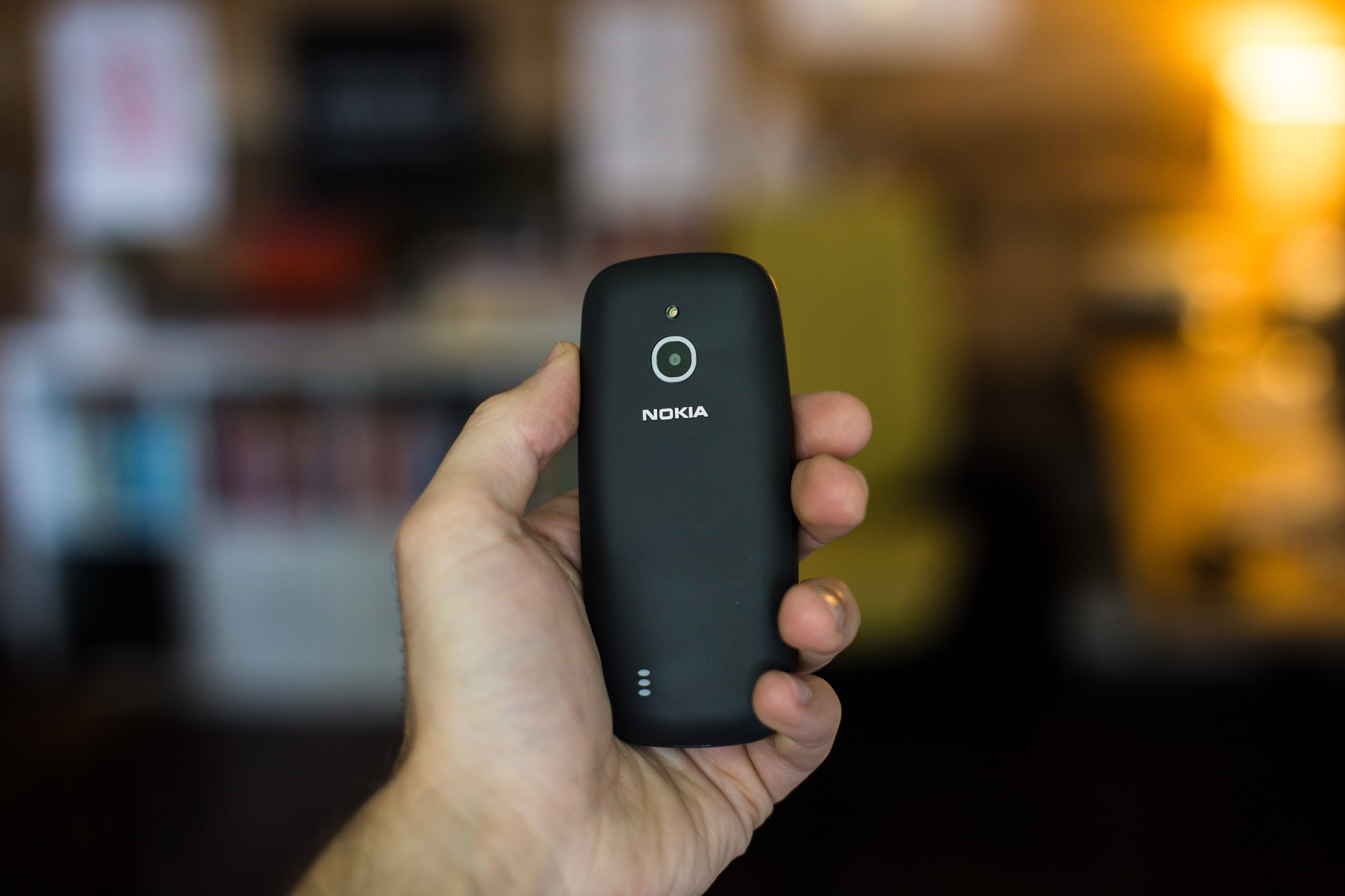 Nokia 3310 2017, black, circular camera lens, 5K Desktop Wallpaper