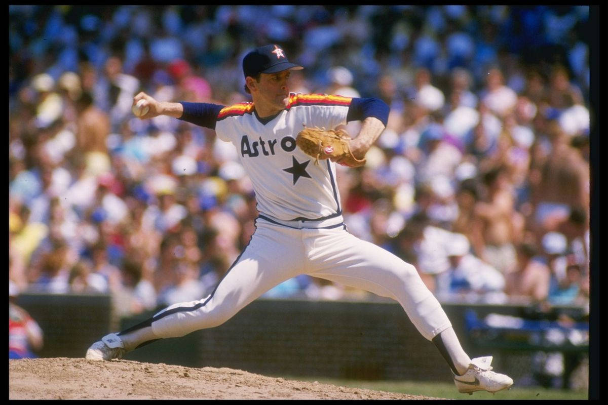 Nolan Ryan, white Astros uniform, sunlit mound, SD Desktop Wallpaper