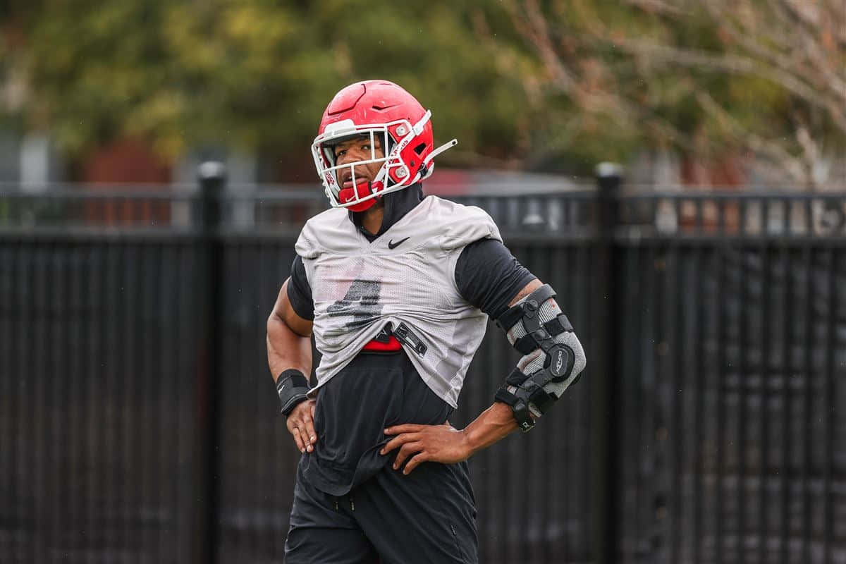 Nolan Smith, red helmet, gray gear, SD Desktop Wallpaper