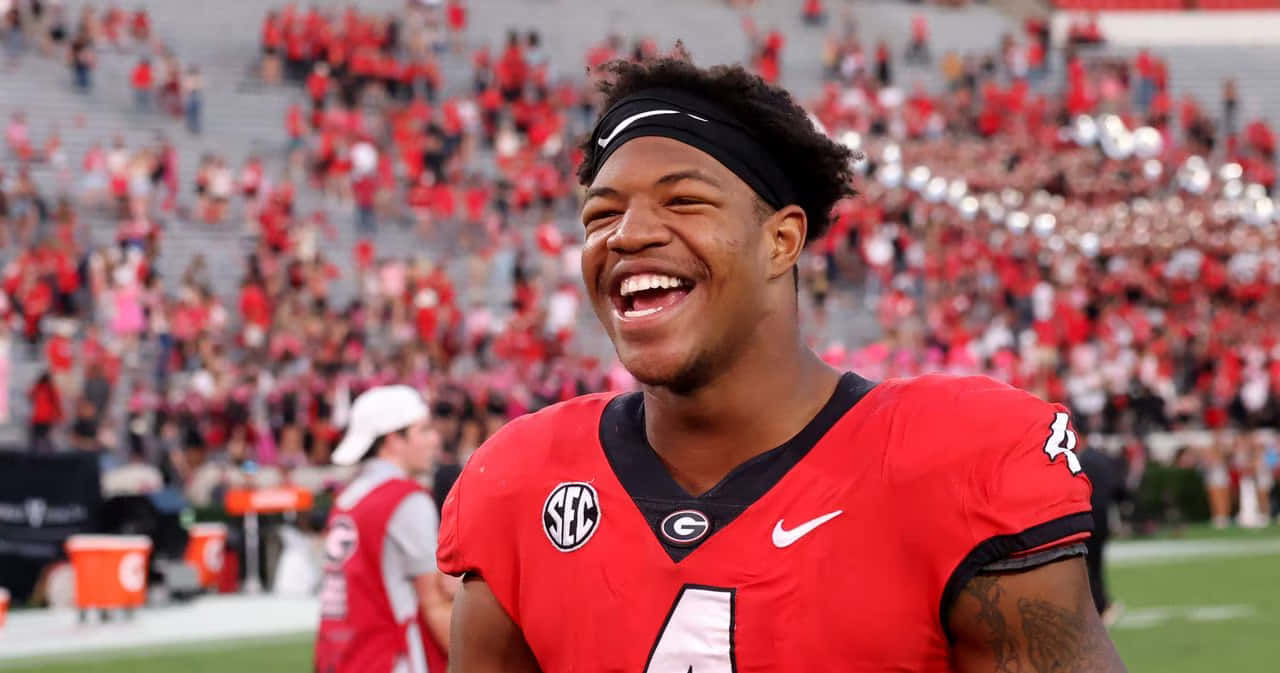 Nolan Smith, red Georgia jersey, sunlit field, HD Desktop Wallpaper