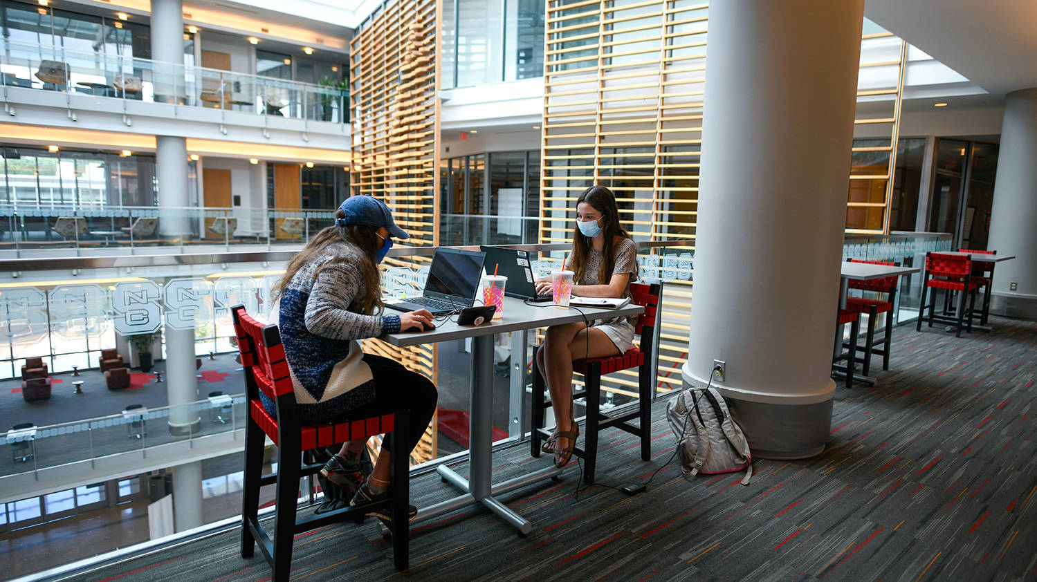 North Carolina State University, modern multi-level atrium, glass railings, HD Desktop Wallpaper