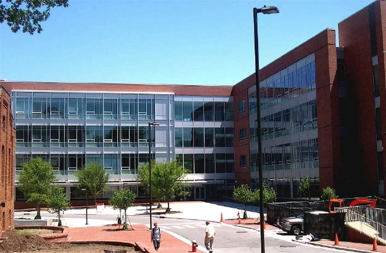 North Carolina State University, modern brick and glass office building, clear blue sky, HD Desktop Wallpaper