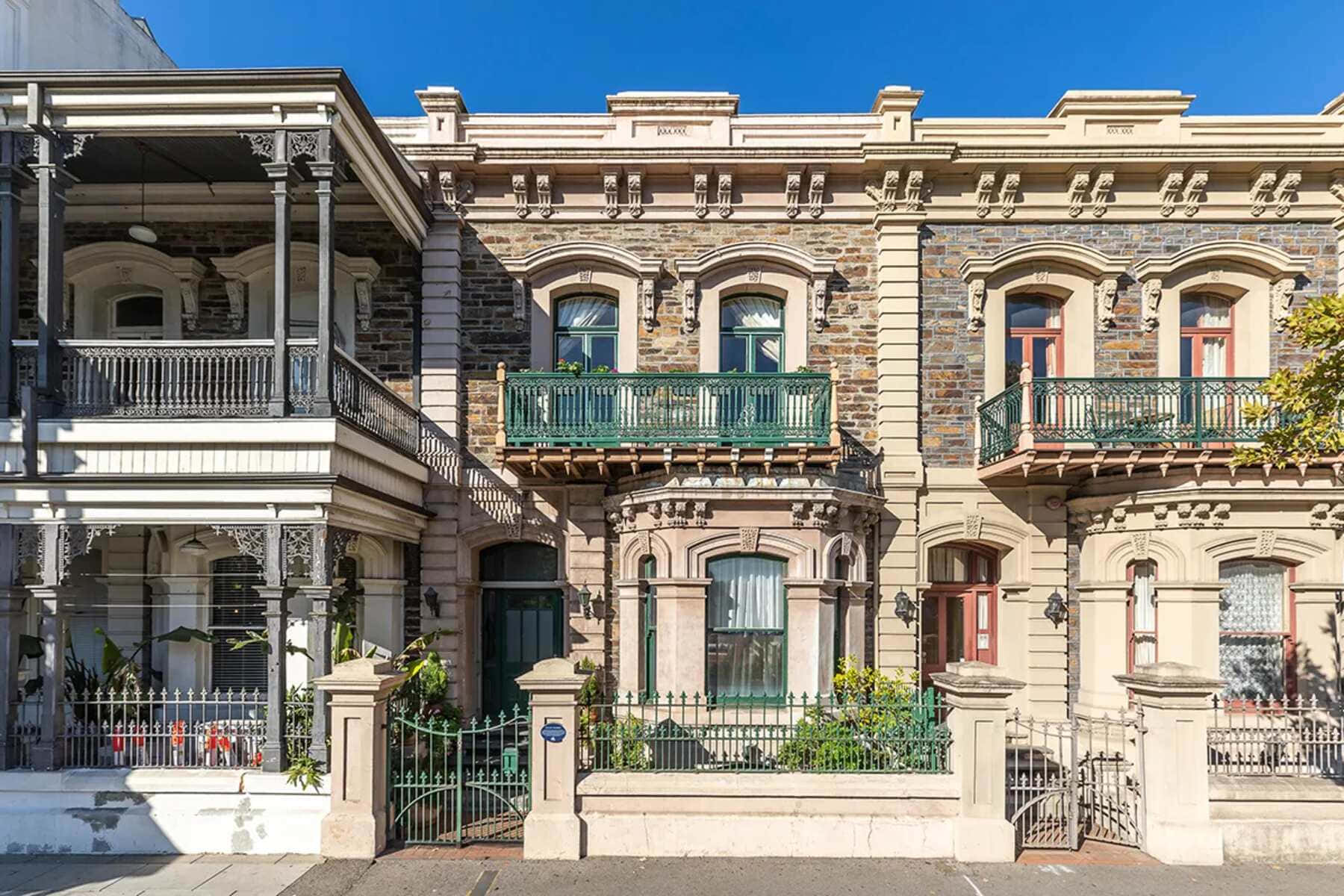 Victorian stone townhouses, ornate balconies, green railings, HD Desktop Wallpaper