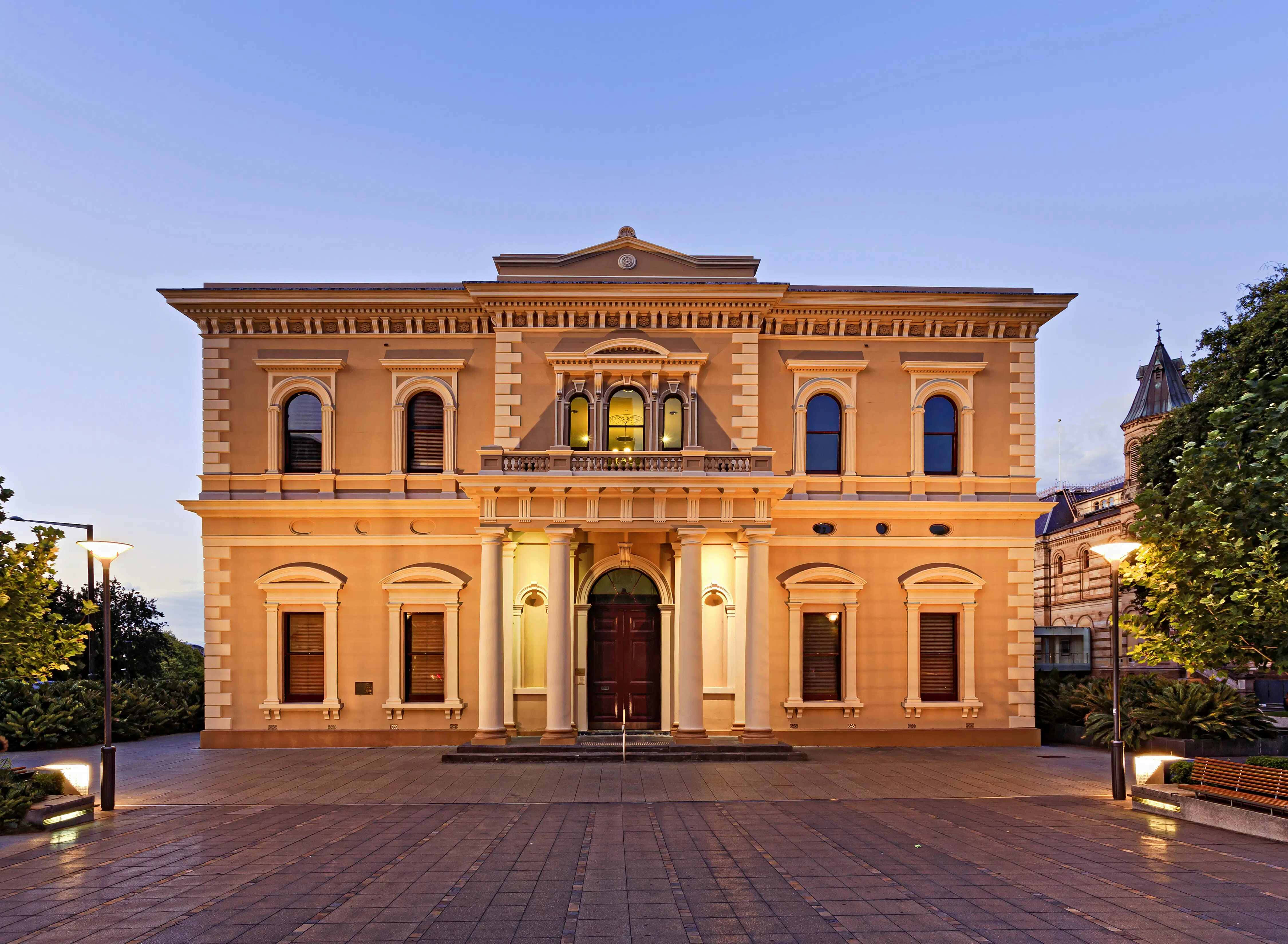 North Terrace Adelaide, historic building, dusk, 4K Desktop Wallpaper