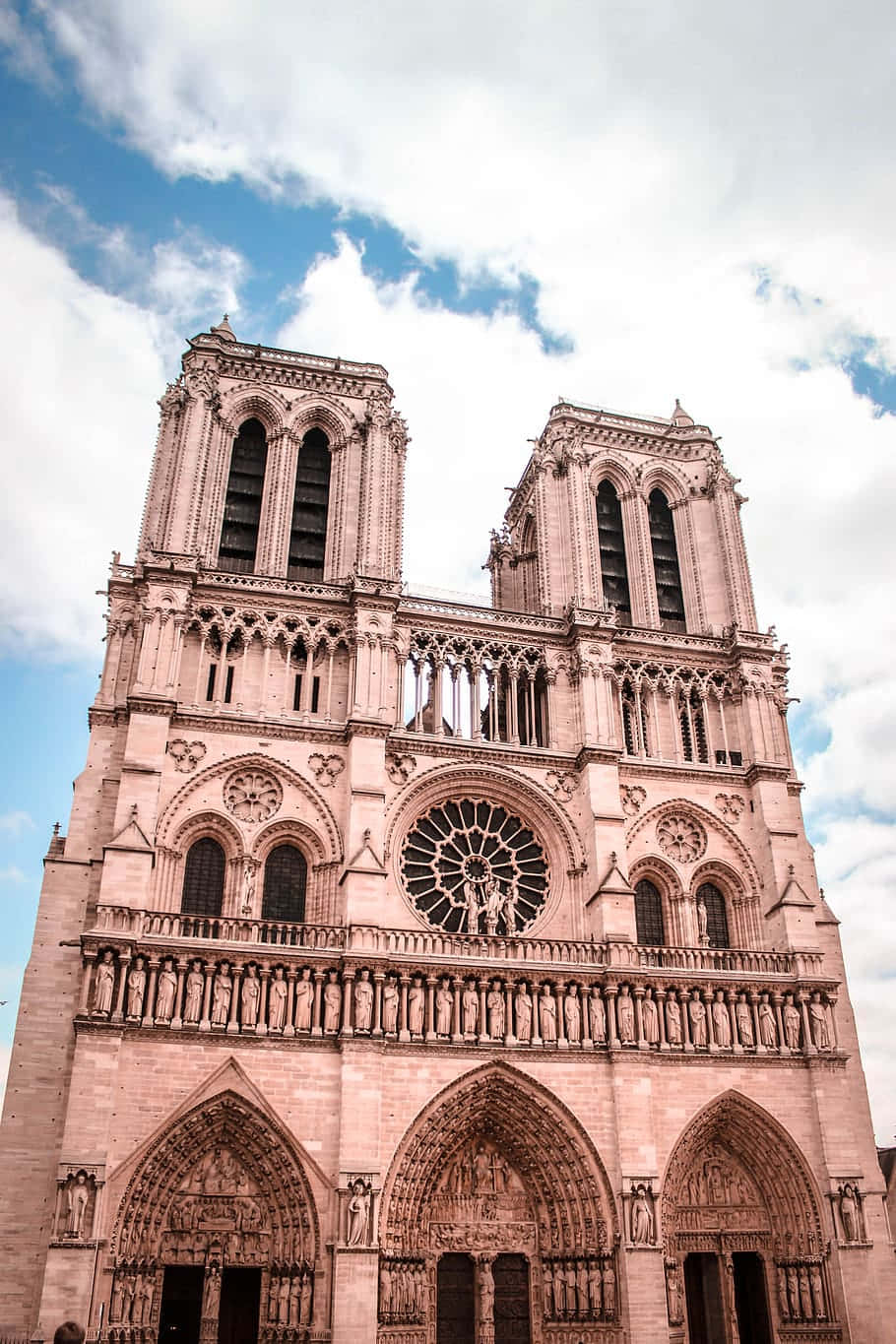 Notre Dame Cathedral, twin towers, rose window, HD Phone Wallpaper