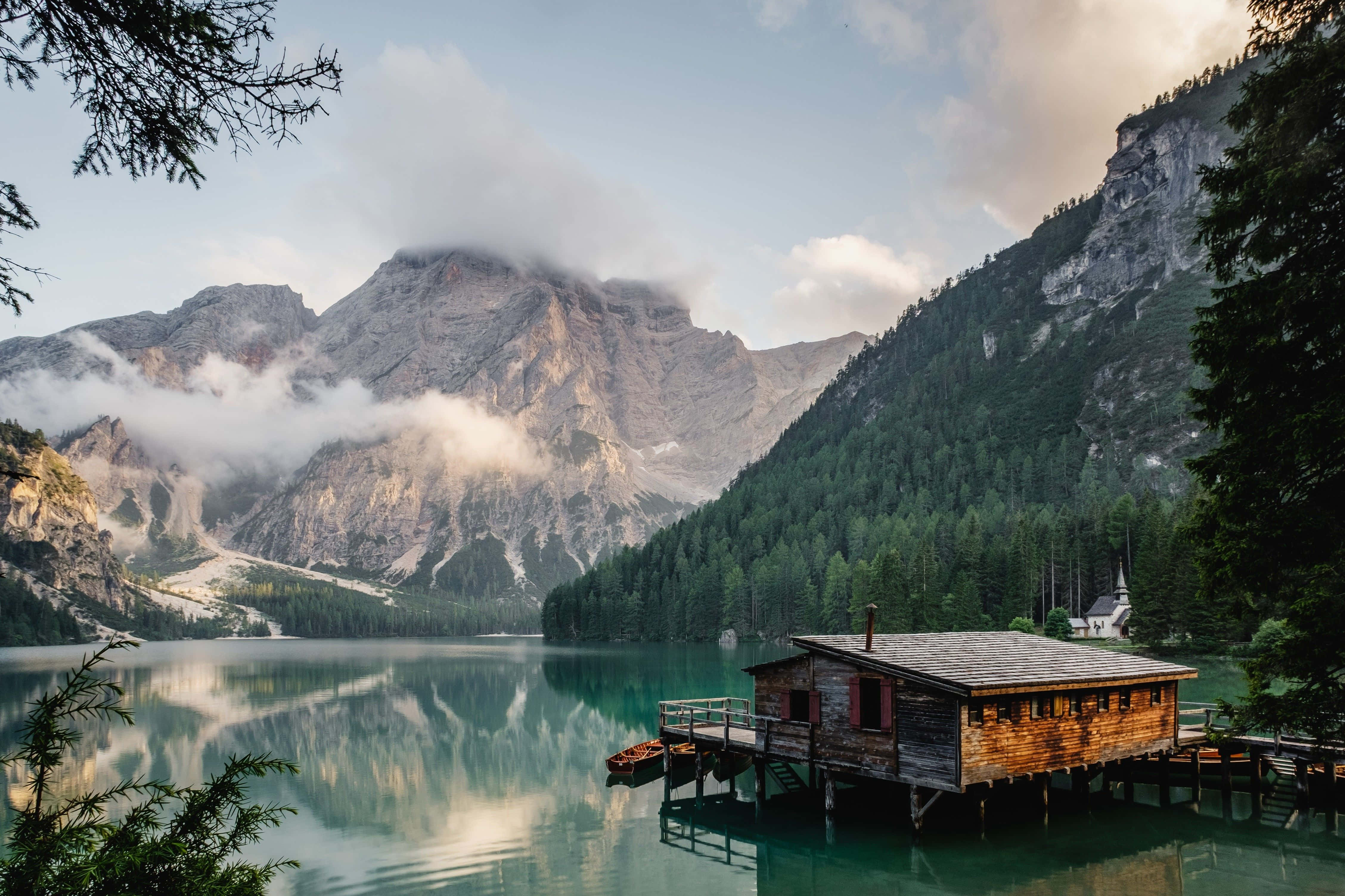 November Fall, cabin, dock, 4K Desktop Wallpaper
