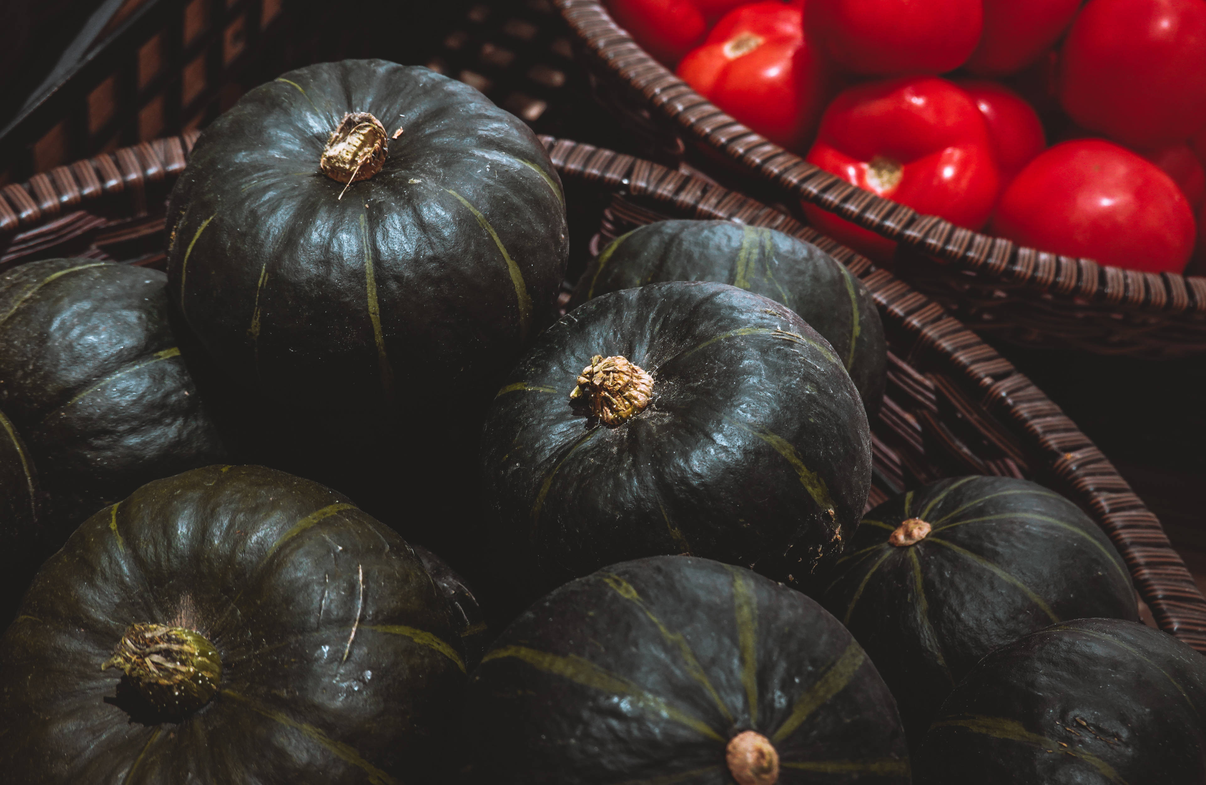 November, pumpkin basket, dark green pumpkins, 4K Desktop Wallpaper