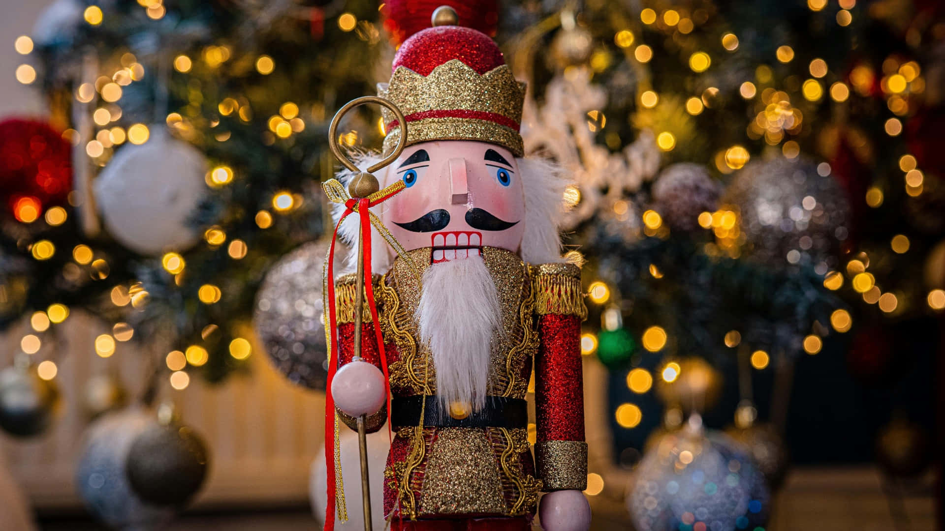 nutcracker soldier, red glitter crown, white beard, Full HD Desktop Wallpaper