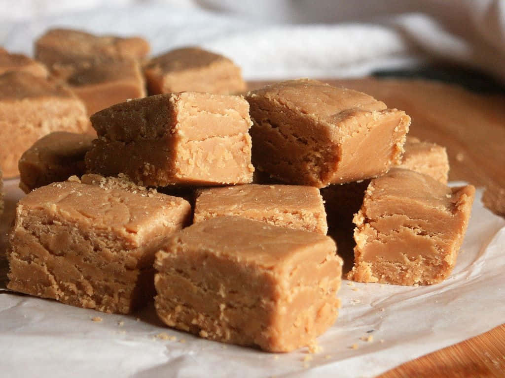 penuche fudge, golden-brown, crumbly texture, SD Desktop Wallpaper