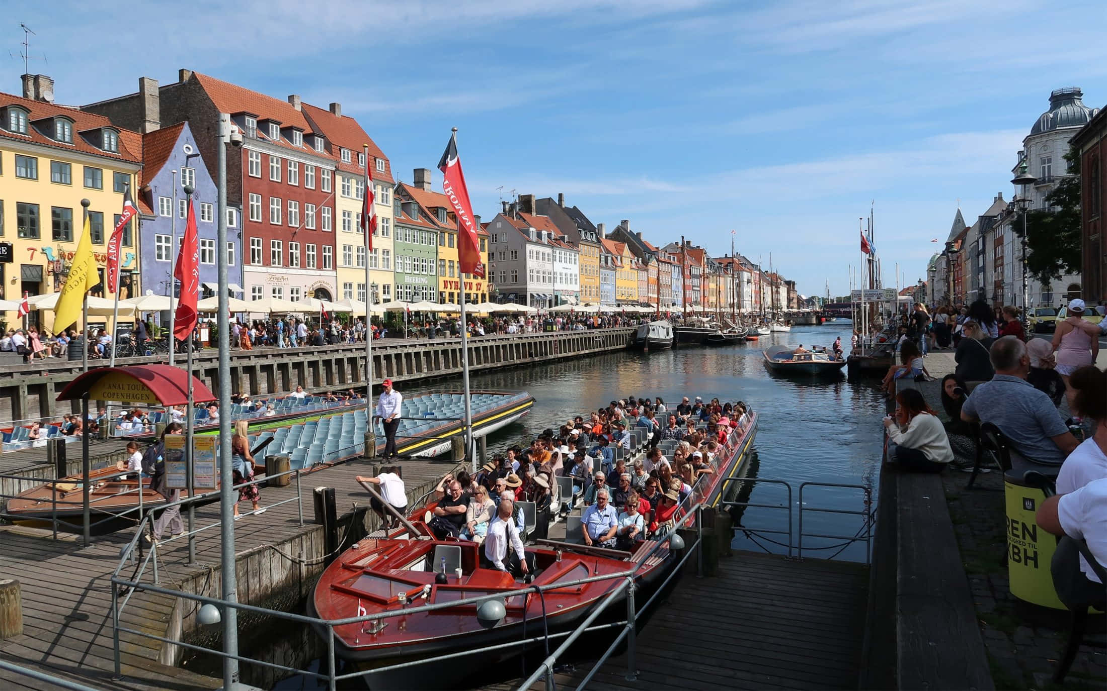 Nyhavn, tour boats, colorful historic buildings, Full HD Desktop Wallpaper