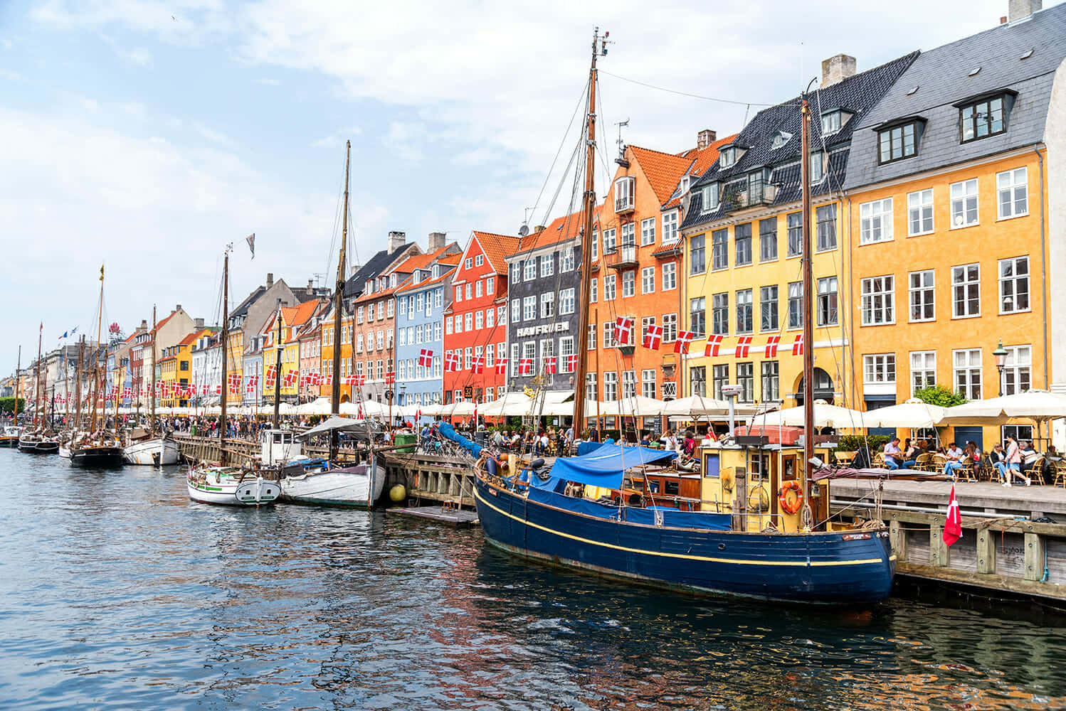 Nyhavn, entertainment district, bustling harbor, HD Desktop Wallpaper
