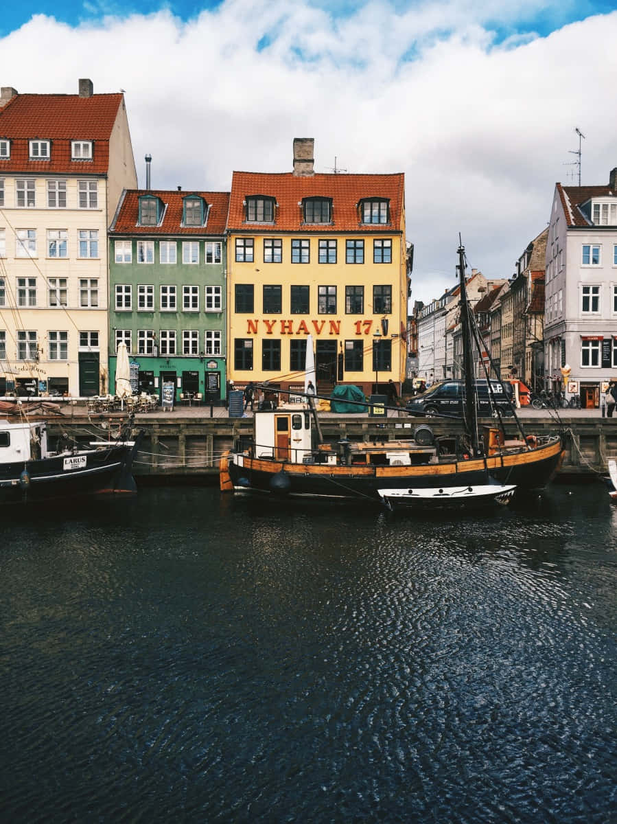Nyhavn 17, Nyhavn, canal, SD Phone Wallpaper
