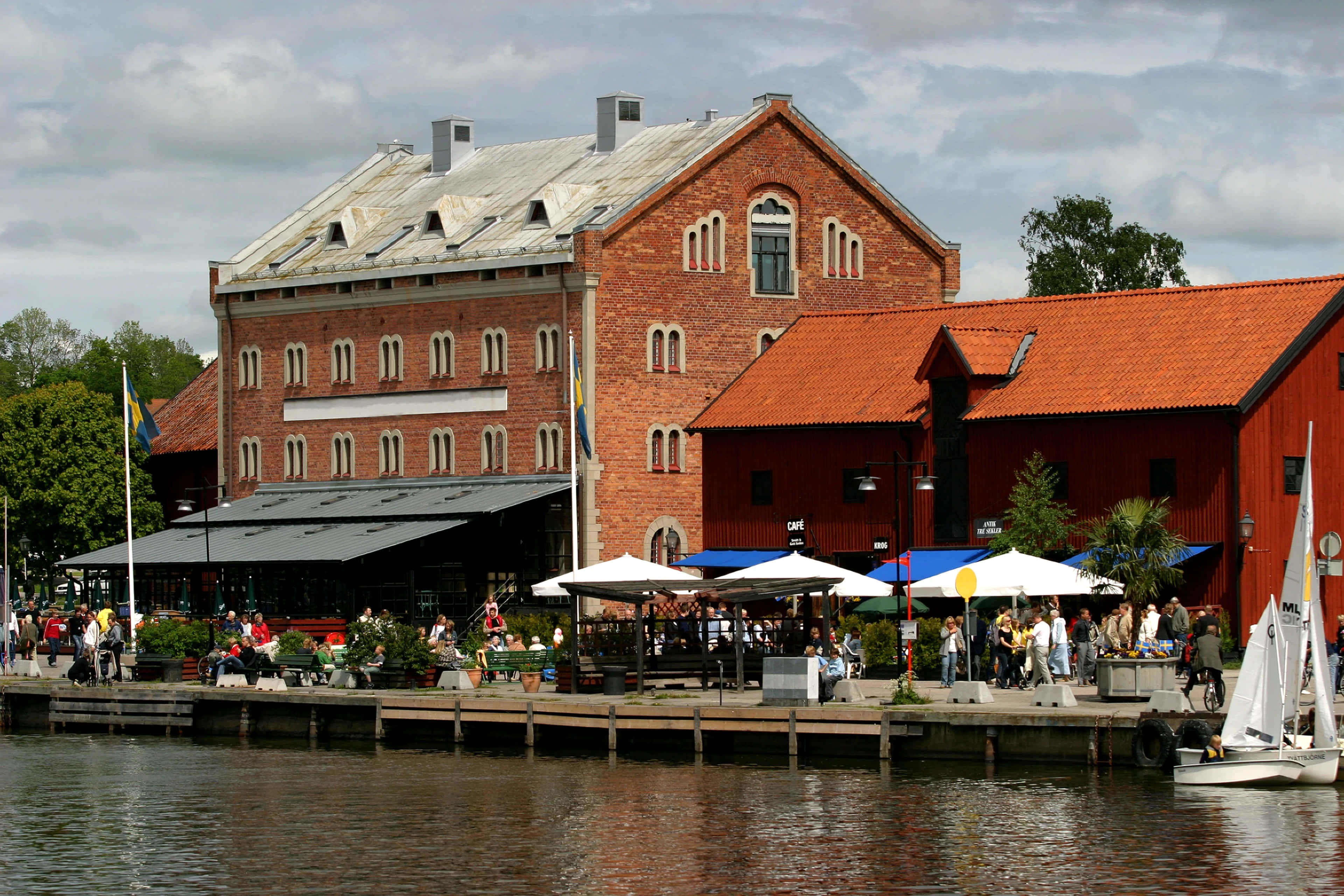 Nyköping, waterfront, red brick buildings, 4K Desktop Wallpaper