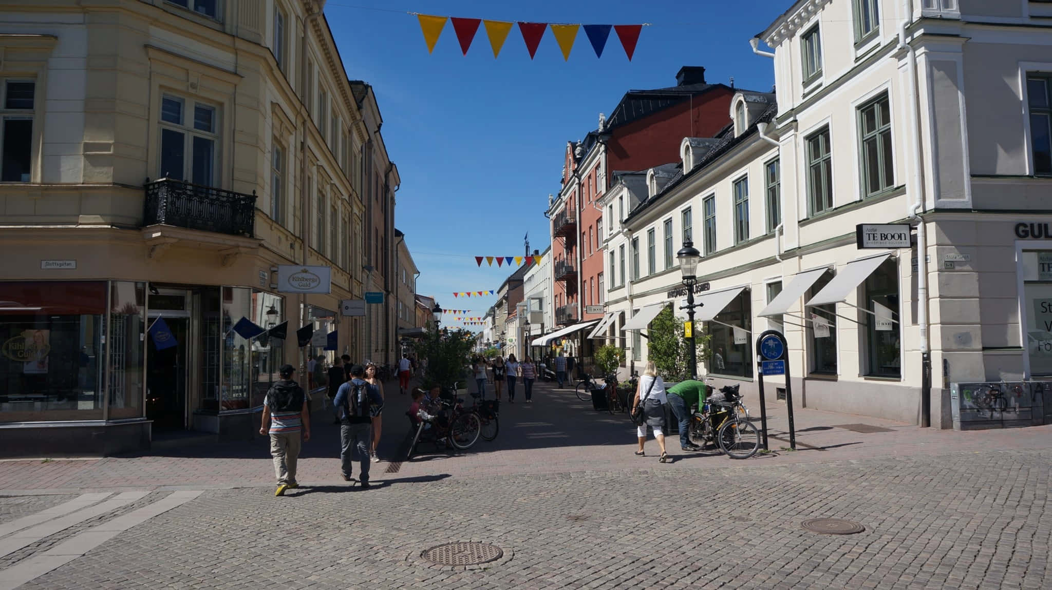 Nyköping, city center, cobblestone street, Full HD Desktop Wallpaper