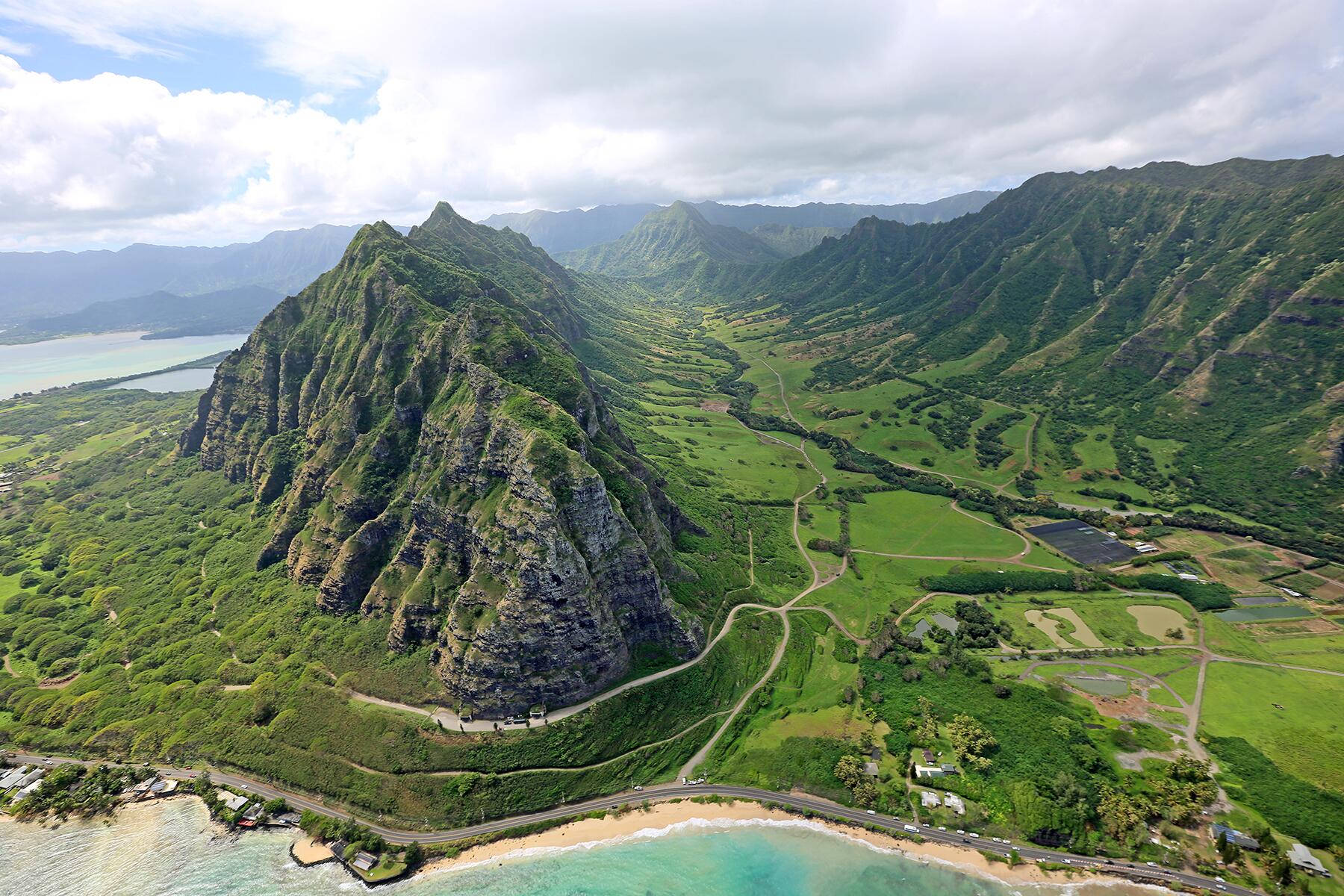 Oahu, lush green mountains, turquoise ocean, HD Desktop Wallpaper