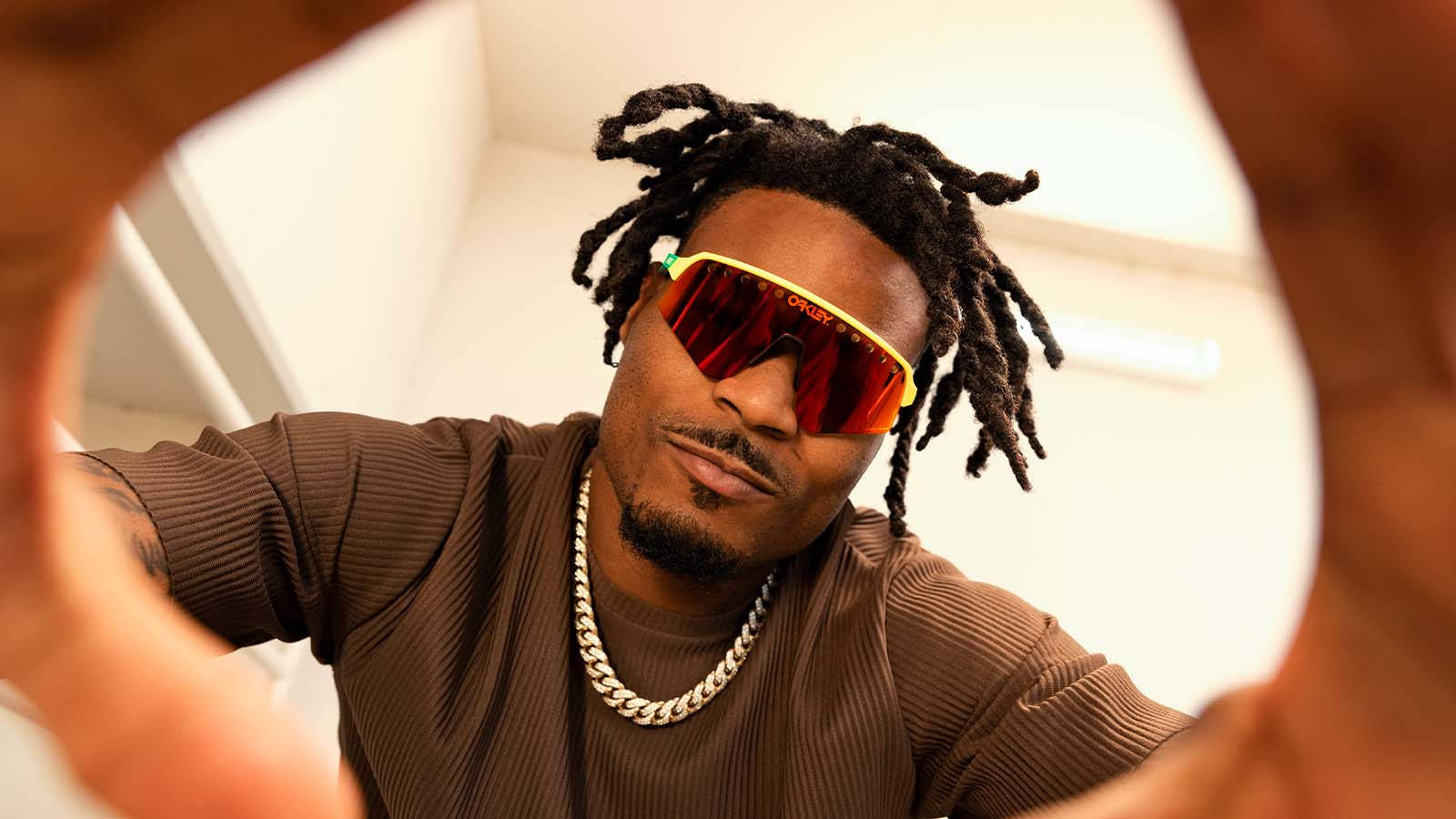 Oakley, dreadlocks, red sunglasses, HD Desktop Wallpaper