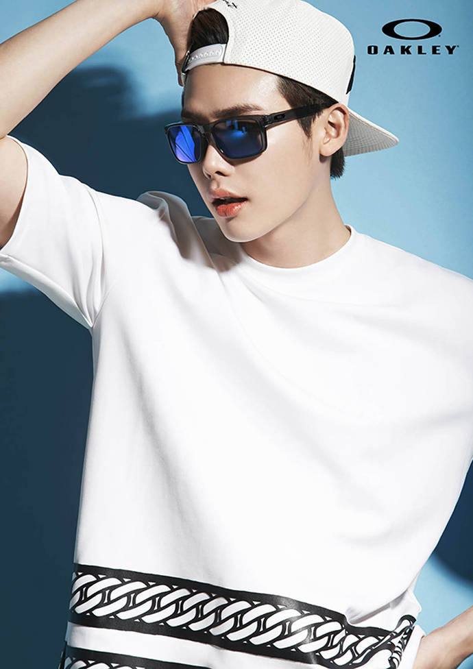 Oakley, High Definition Sunglasses, blue-tinted, SD Phone Wallpaper