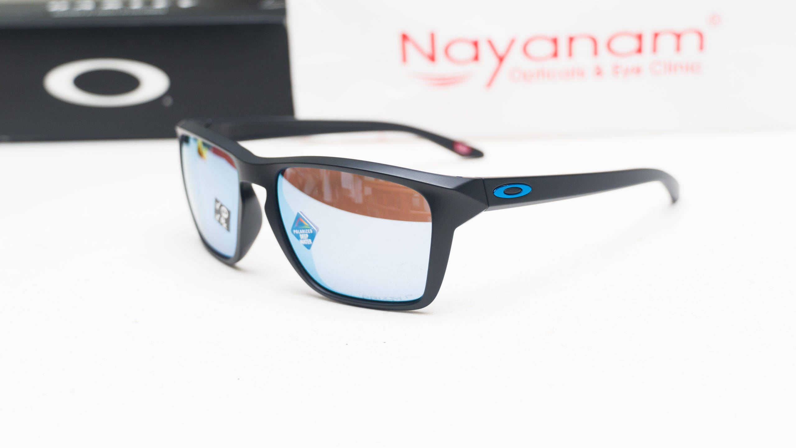 Oakley, black, blue mirrored lenses, 2K Desktop Wallpaper