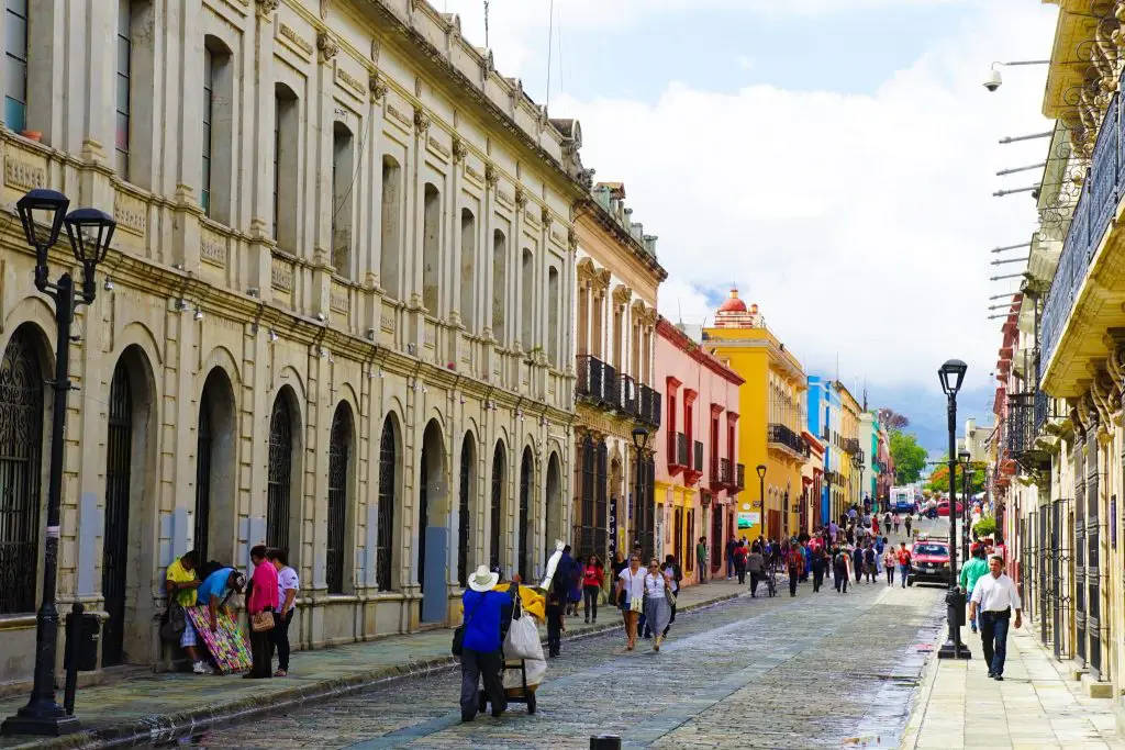 Oaxaca, colonial street, colorful buildings, SD Desktop Wallpaper