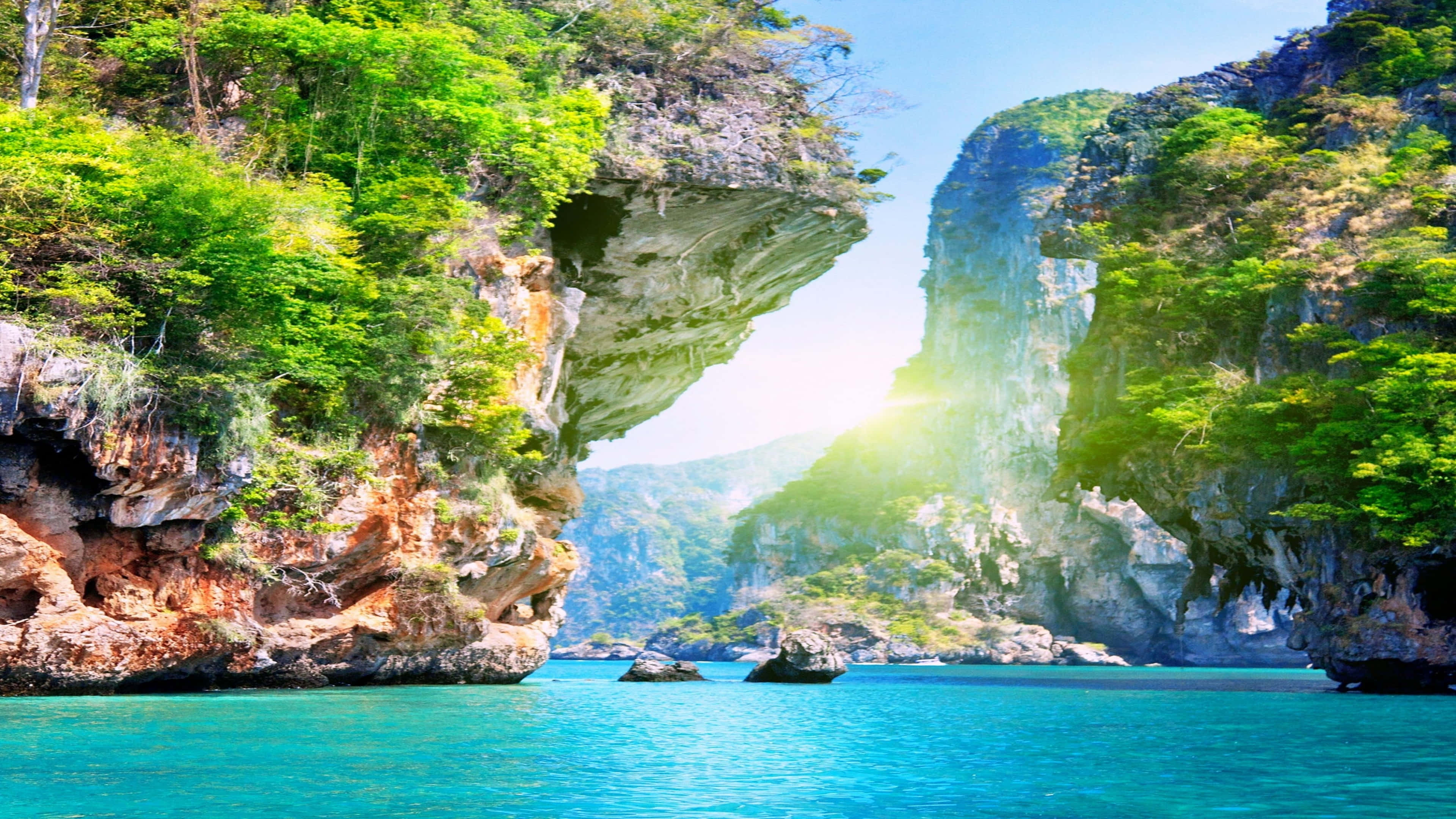 Ocean 4K iPad, turquoise waters, sunlight beams, 4K Desktop Wallpaper