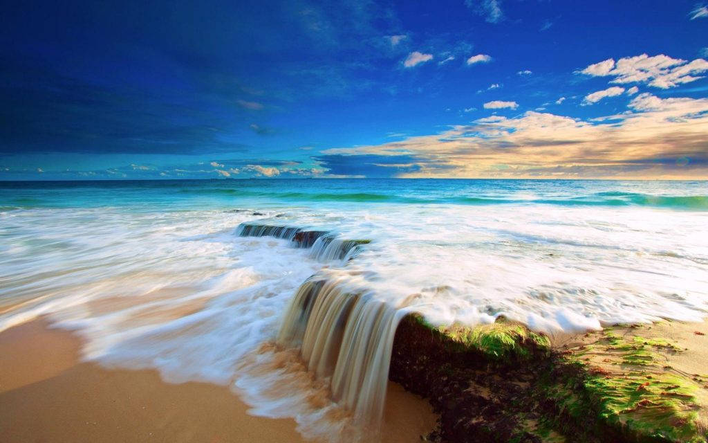 Sunny Beach, Ocean waves, natural rock ledge, SD Desktop Wallpaper