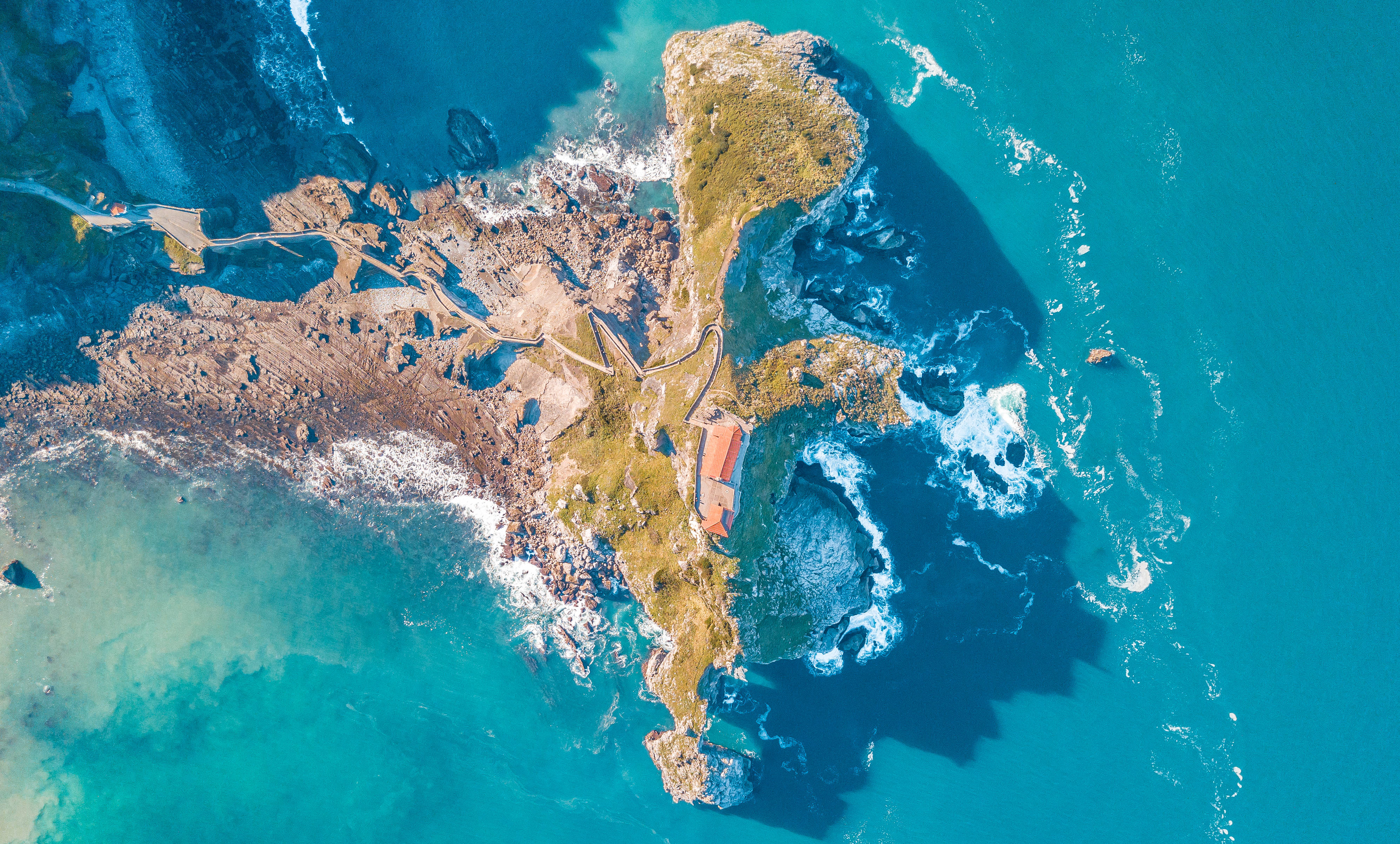 rugged coastal peninsula, turquoise waters, cliffs, 4K Desktop Wallpaper