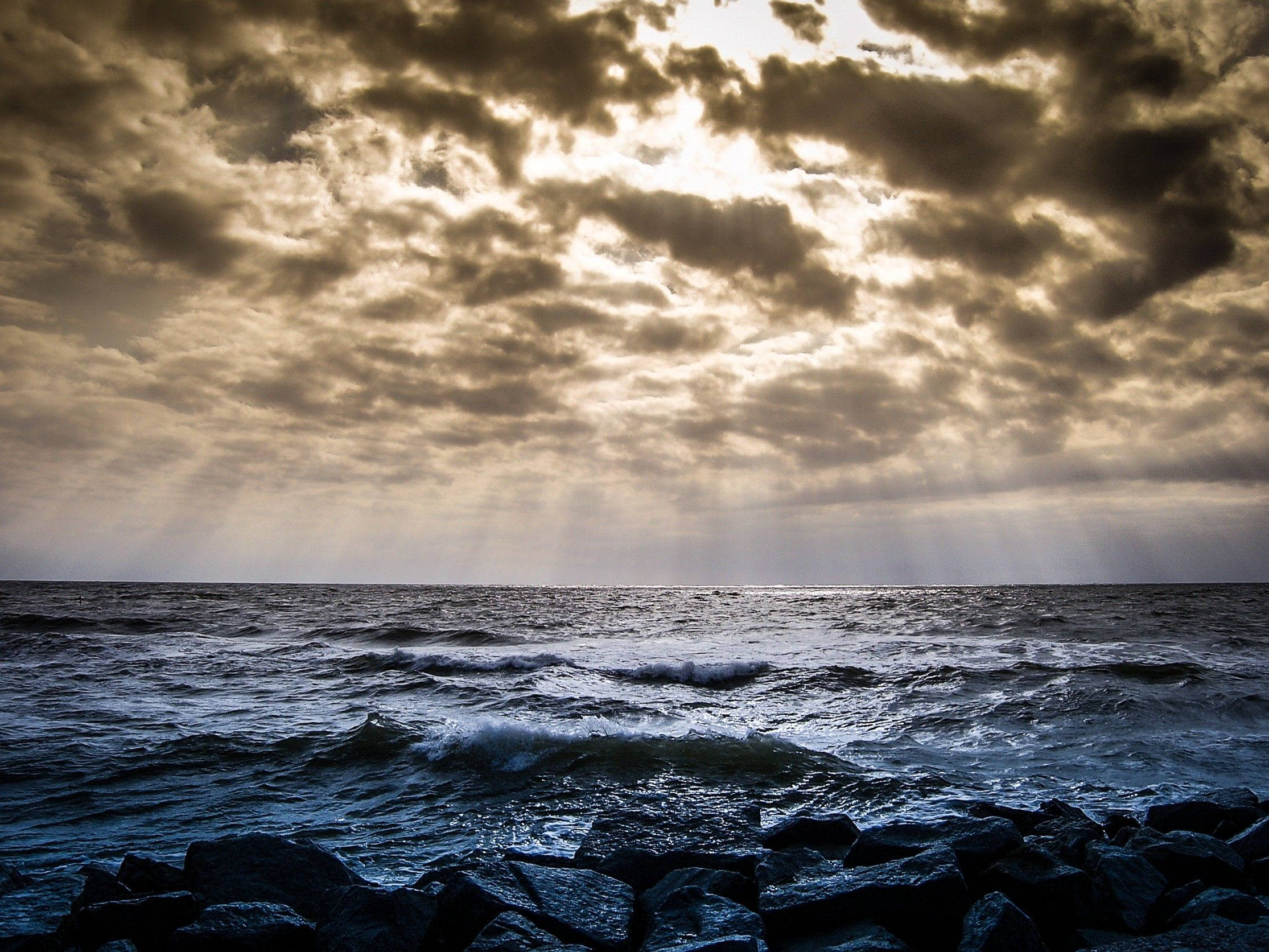 dramatic sun rays, heavy clouds, turbulent ocean, Full HD Desktop Wallpaper