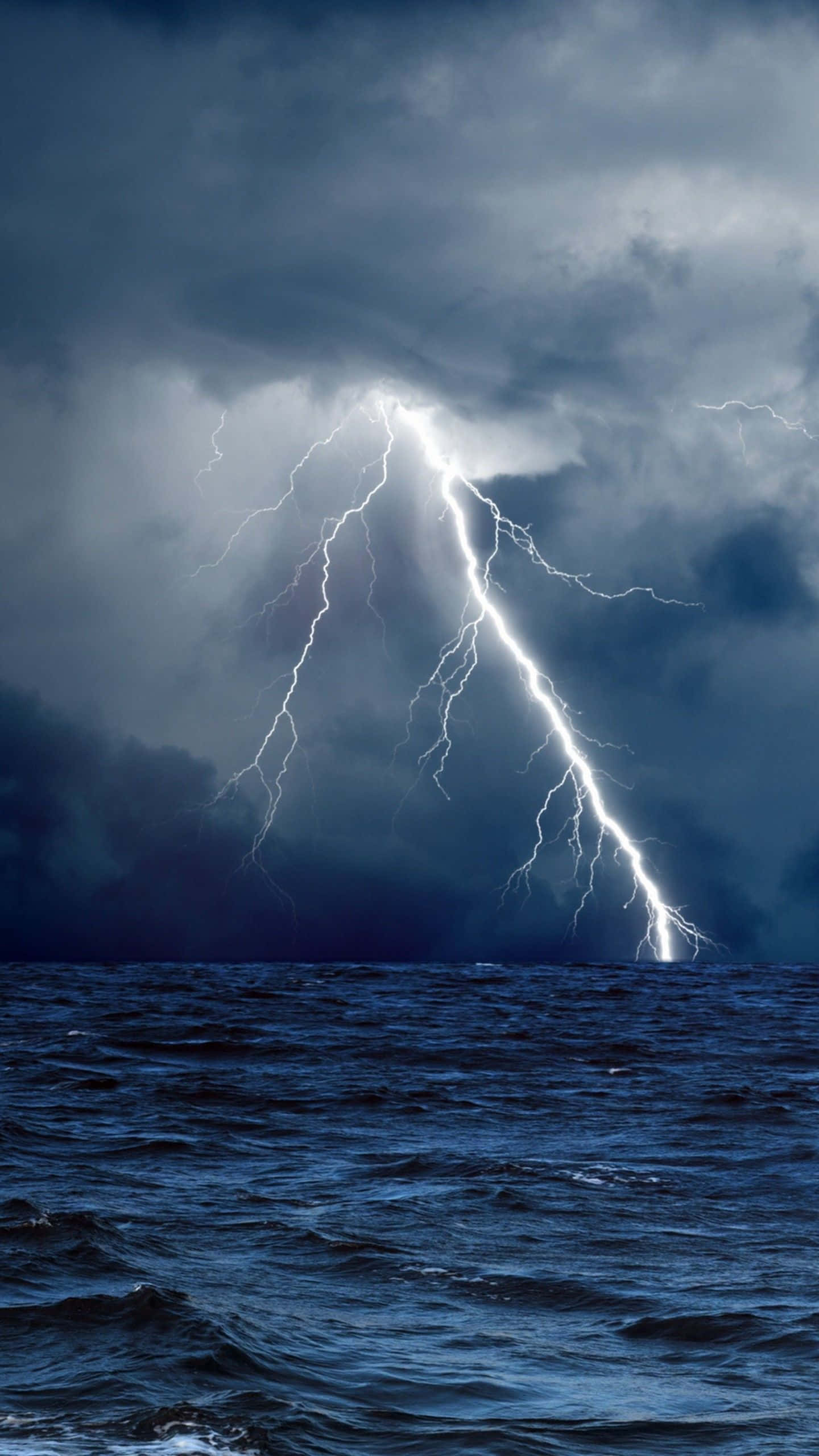 Ocean Storm, lightning bolt, stormy clouds, 2K Phone Wallpaper