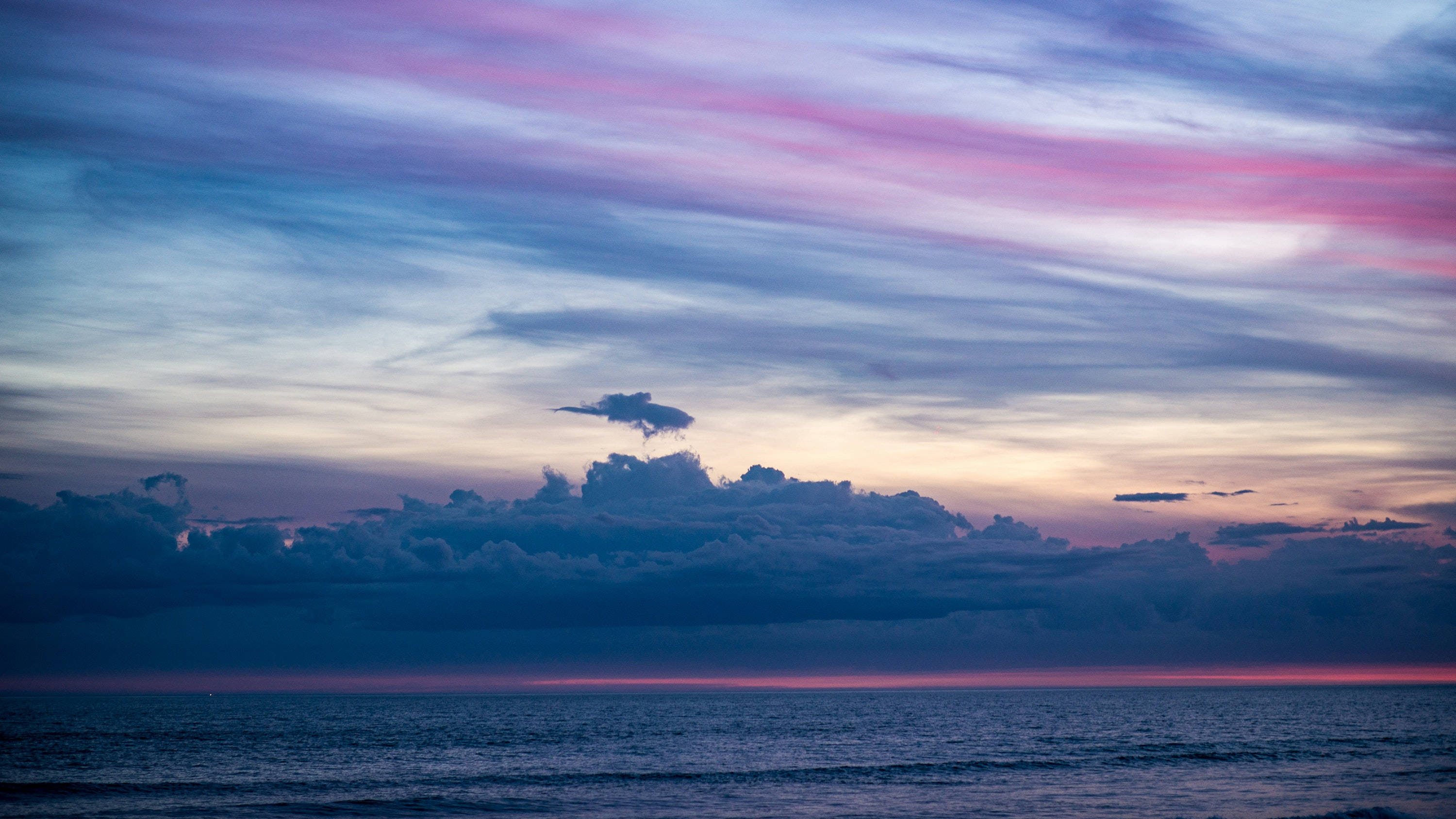 Ocean Sky Background, twilight, pink purple and blue clouds, 2K Desktop Wallpaper